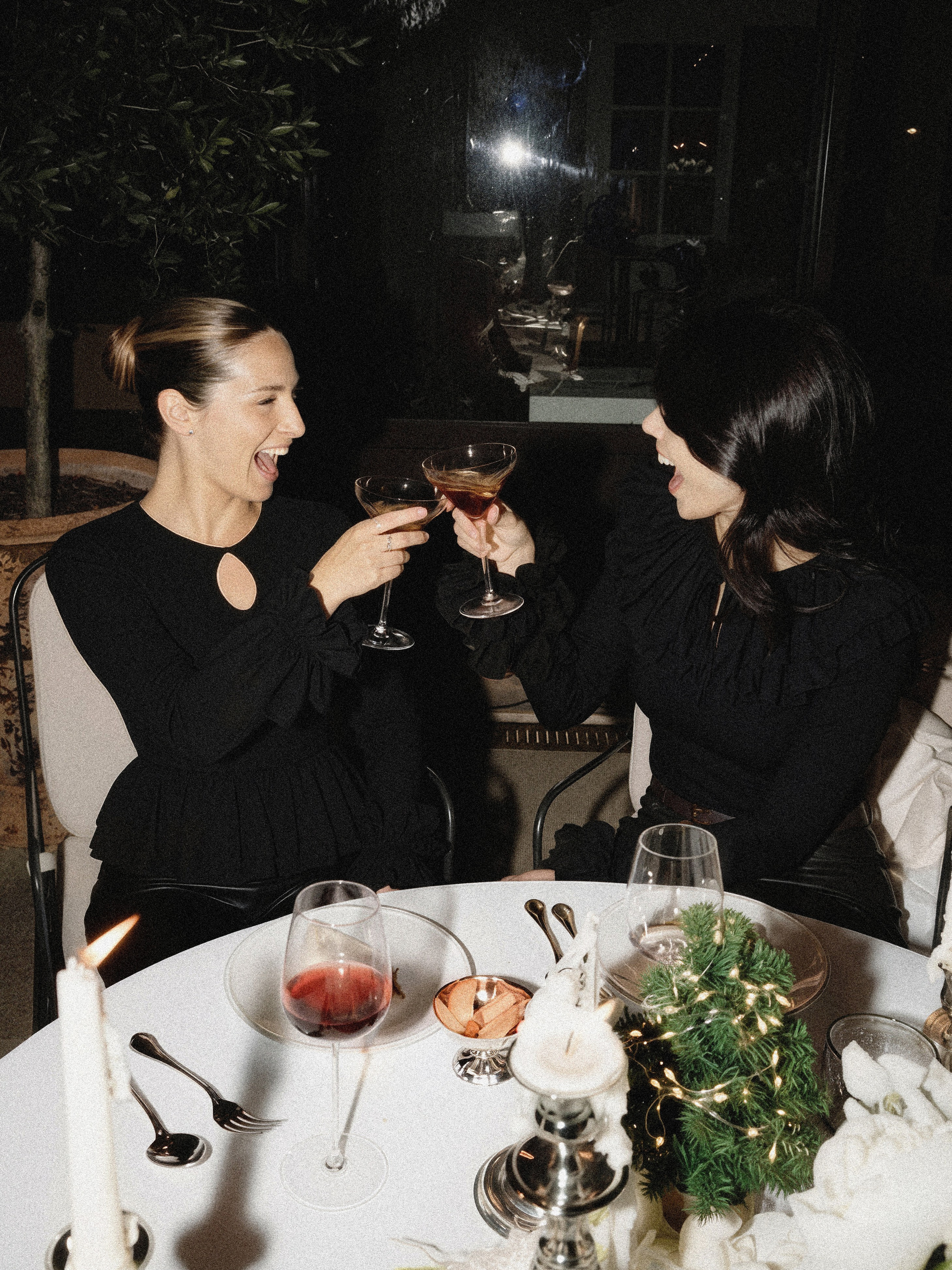 Новогодний контент для the Lune. Регина Зебра — AI-дизайнер и креатор | Авторский контент для брендов и персон