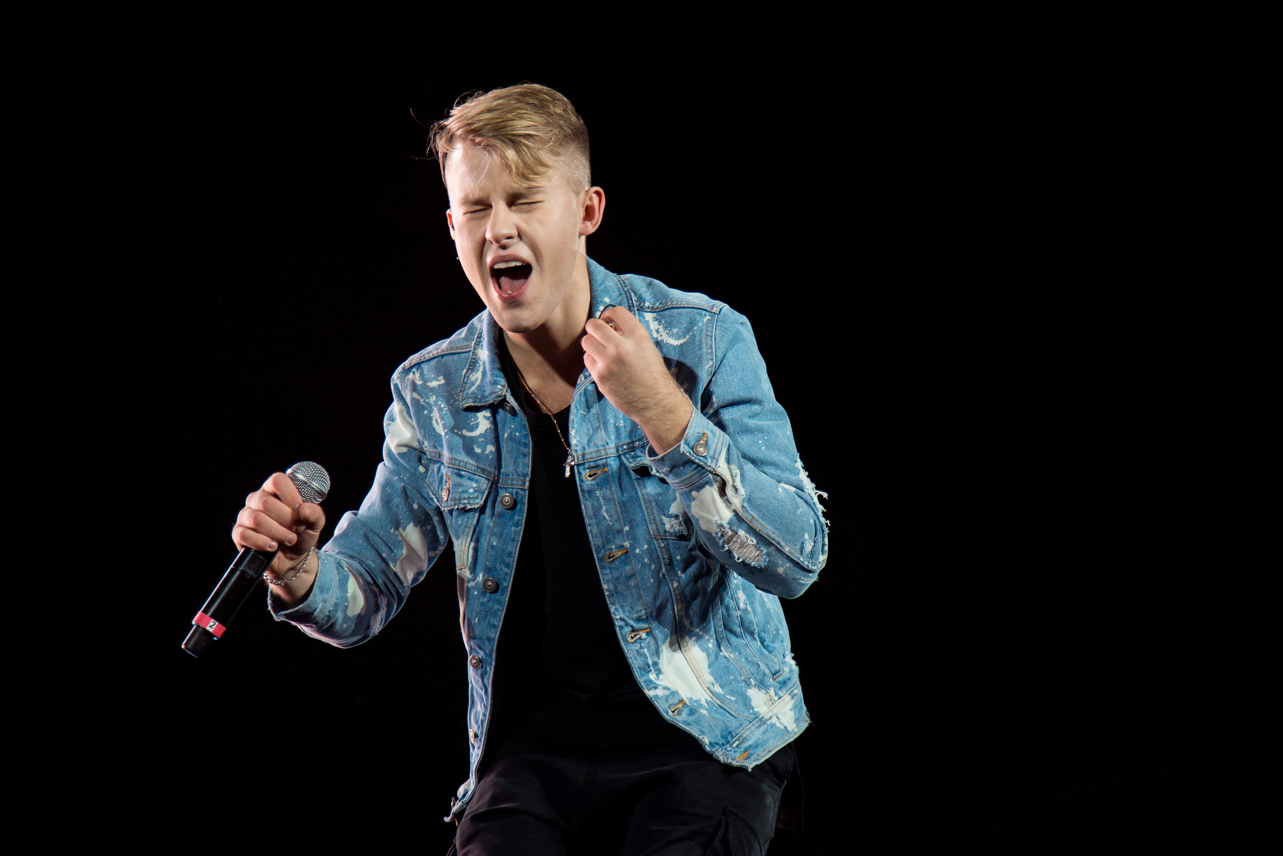 Фестиваль молодежи в Лужниках. Свадебный Семейный Репортажный фотограф в Москве