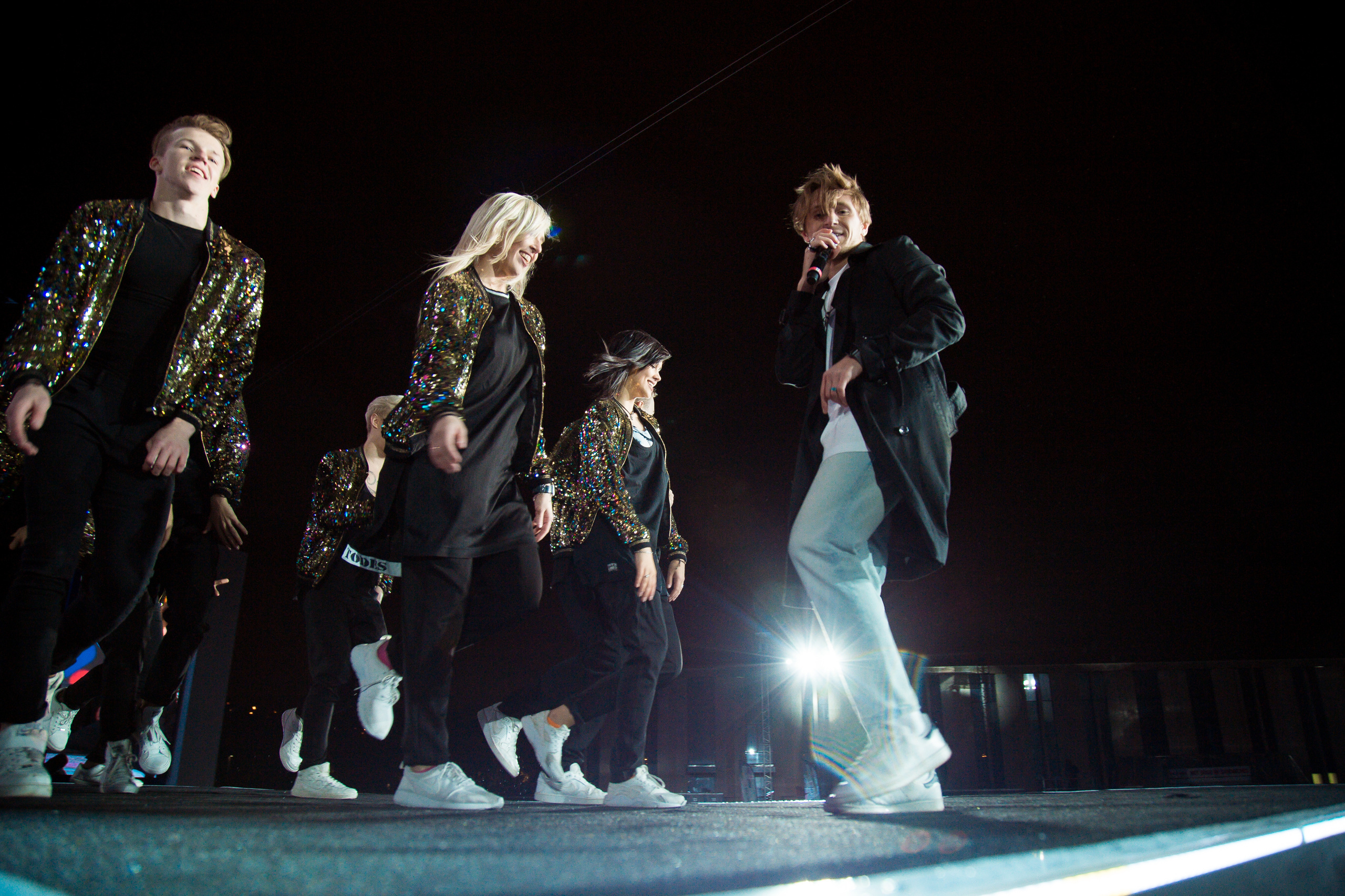 Фестиваль молодежи в Лужниках. Свадебный Семейный Репортажный фотограф в Москве