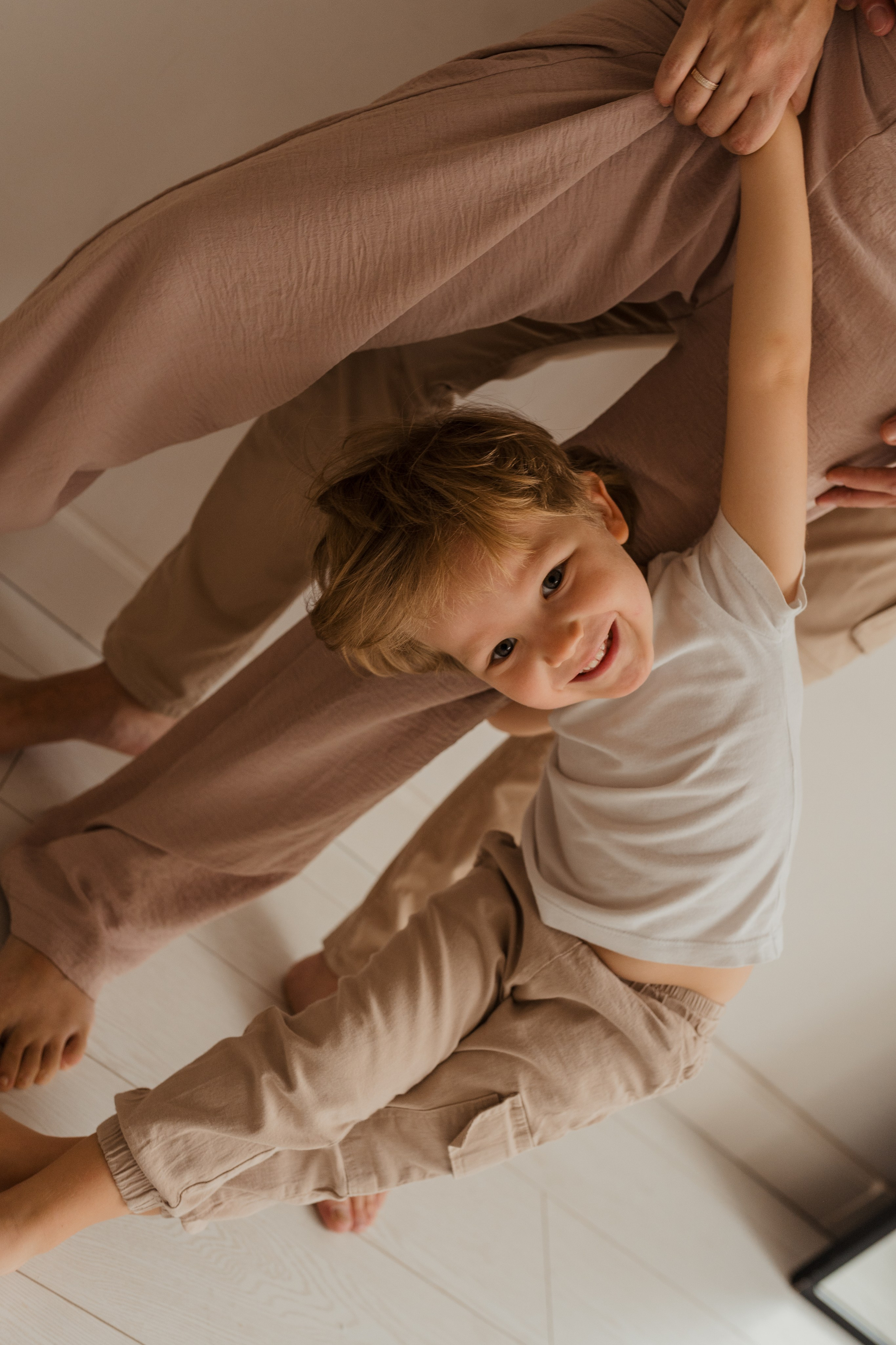 Семейная фотосессия в студии в Москве, семейный фотограф Анна Полушина. Свадебный фотограф в Москве Анна Полушина