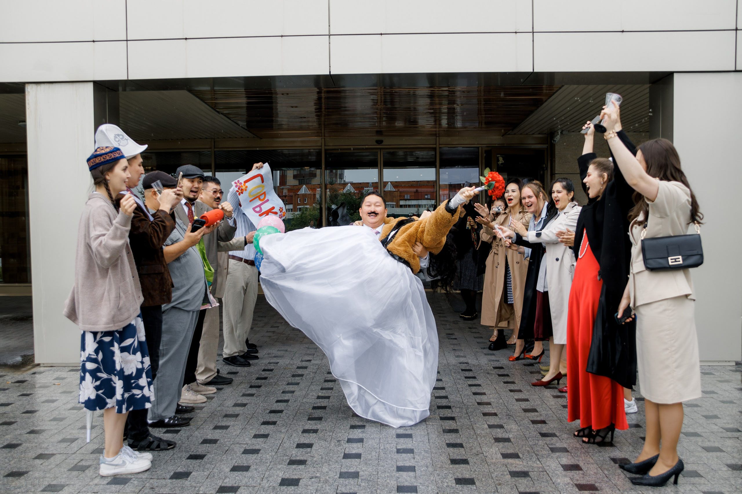 КОРОТКО И ЯСНО — ГОРЬКО!. Свадебный фотограф в Иркутске Бобылев Никита
