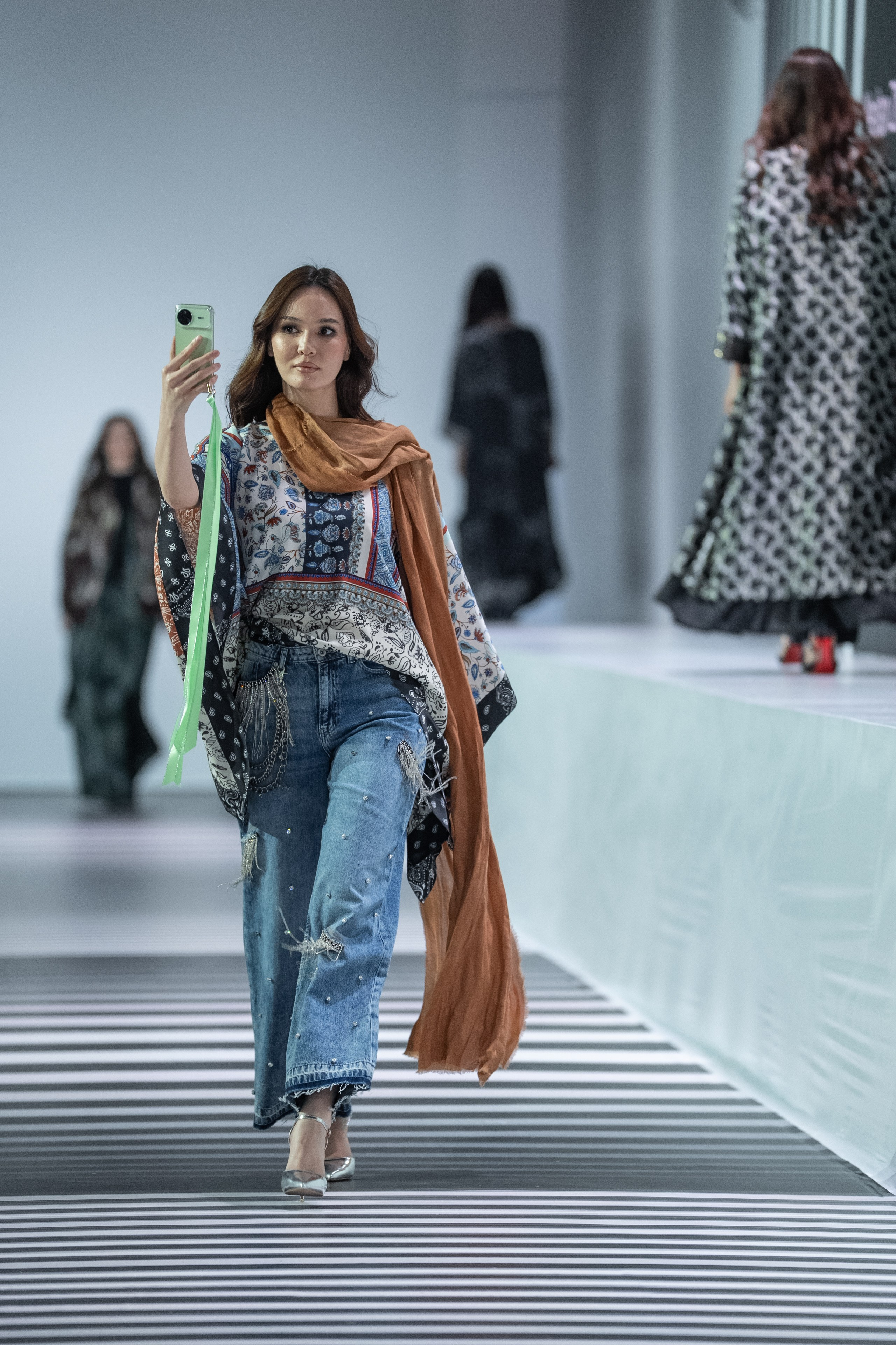 Brad YEARLAN ZHOLDASBEK. Сайт Алматинского НЮ АРТ, будуар и фэшн фотографа Дениса Карпенко