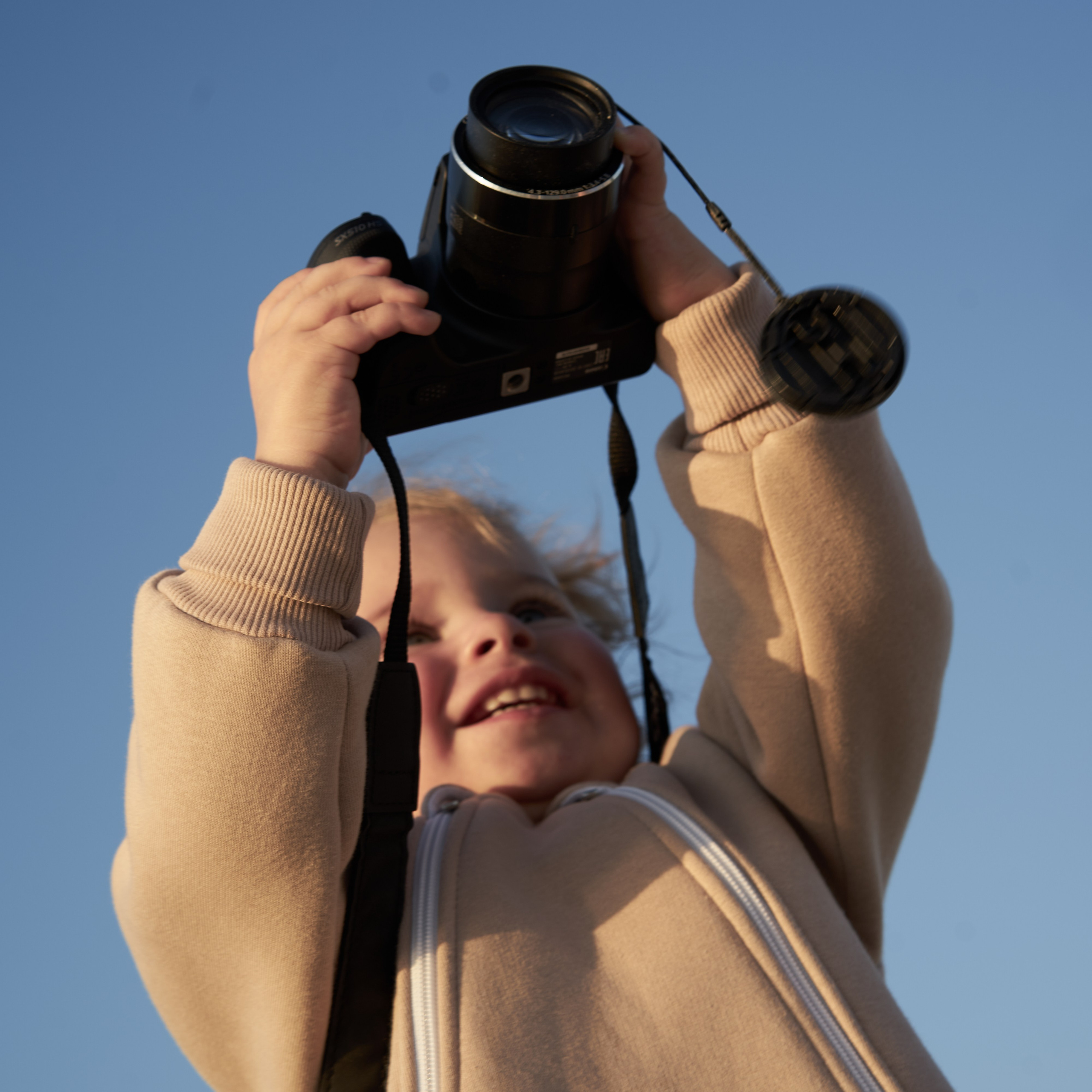 Семейная фотосессия на закате в песках. Фотограф Екатеринбург Кокшарова Александра