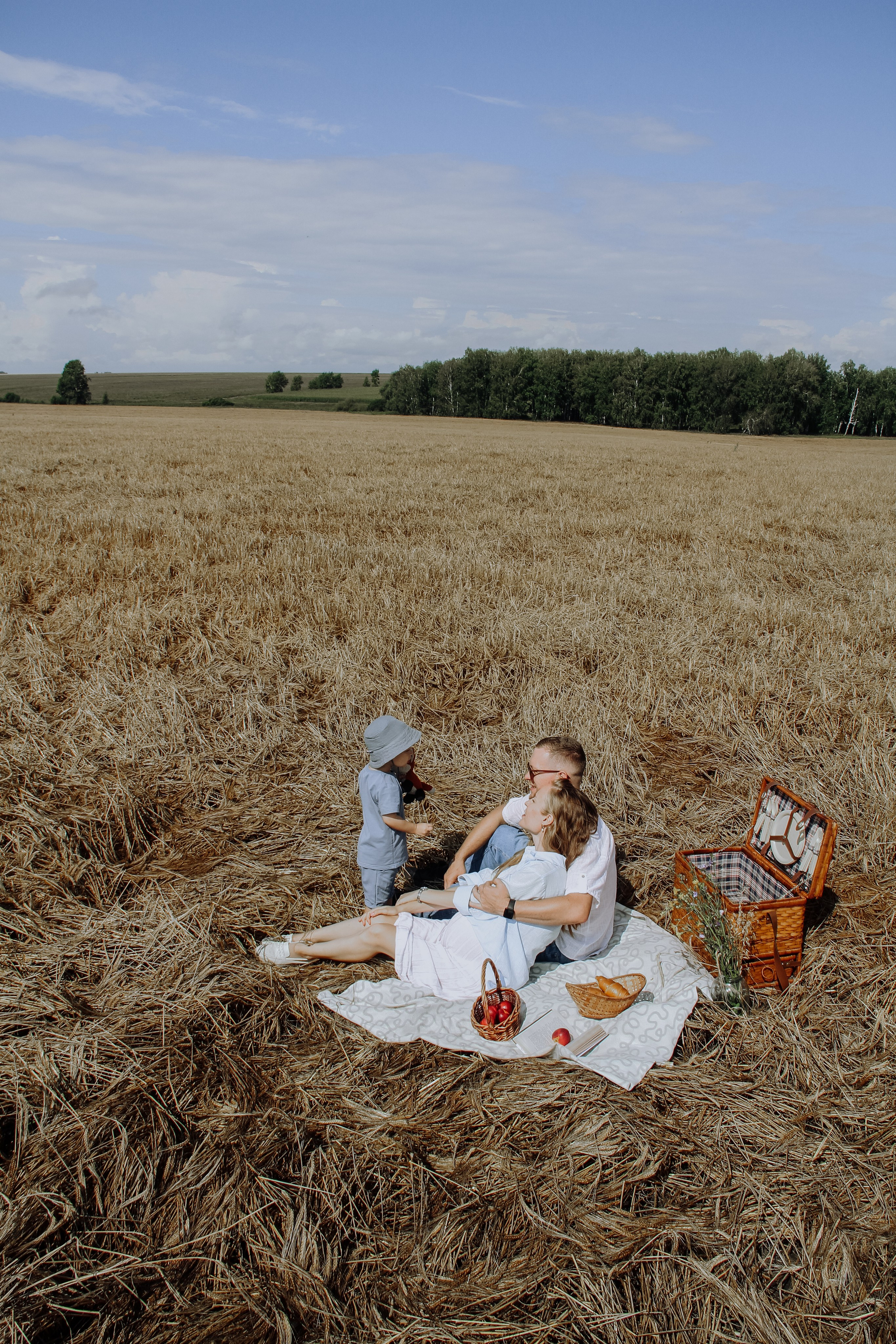 Семейная фотоистория. Виктория, Дмитрий и Ванюша. Семейный фотодуэт Ирина и Николай Власьевы. Фотосессии в Новосибирске