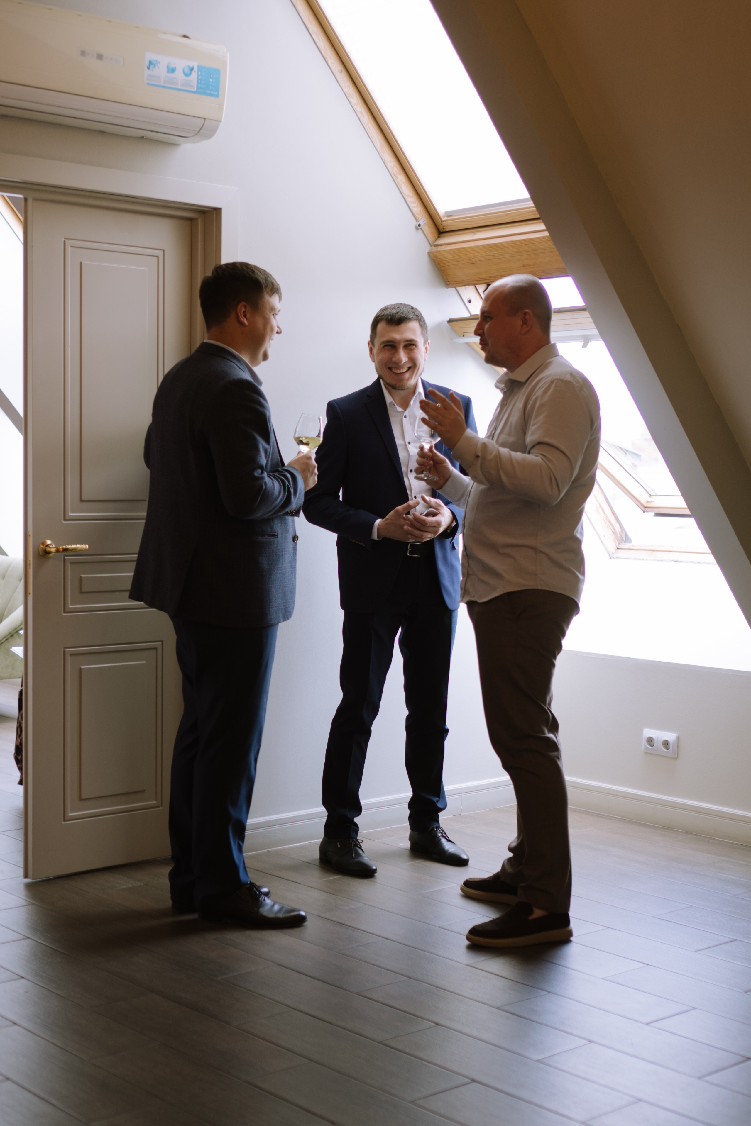 СВАДЕБНЫЙ БАНКЕТ НА ВЛАДИМИРСКОЙ В САНКТ-ПЕТЕРБУРГЕ (КАМЕРНАЯ СВАДЬБА). Профессиональный фотограф, Санкт-Петербург — Виктория Богомолова