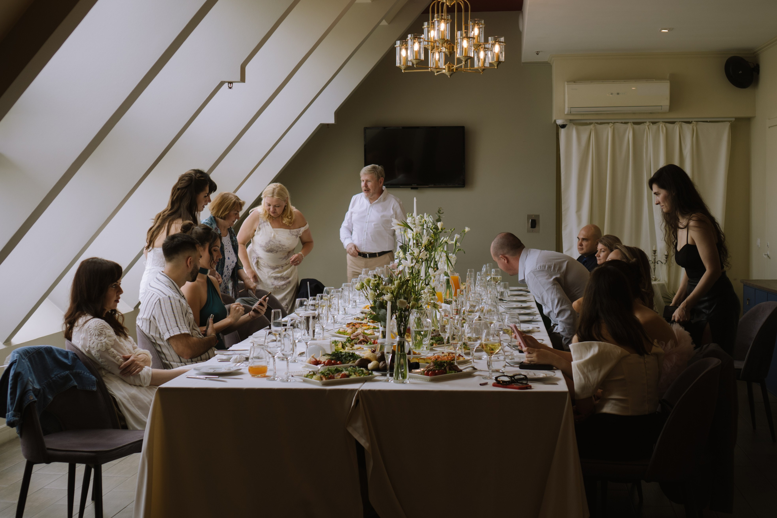 СВАДЕБНЫЙ БАНКЕТ НА ВЛАДИМИРСКОЙ В САНКТ-ПЕТЕРБУРГЕ (КАМЕРНАЯ СВАДЬБА). Профессиональный фотограф, Санкт-Петербург — Виктория Богомолова