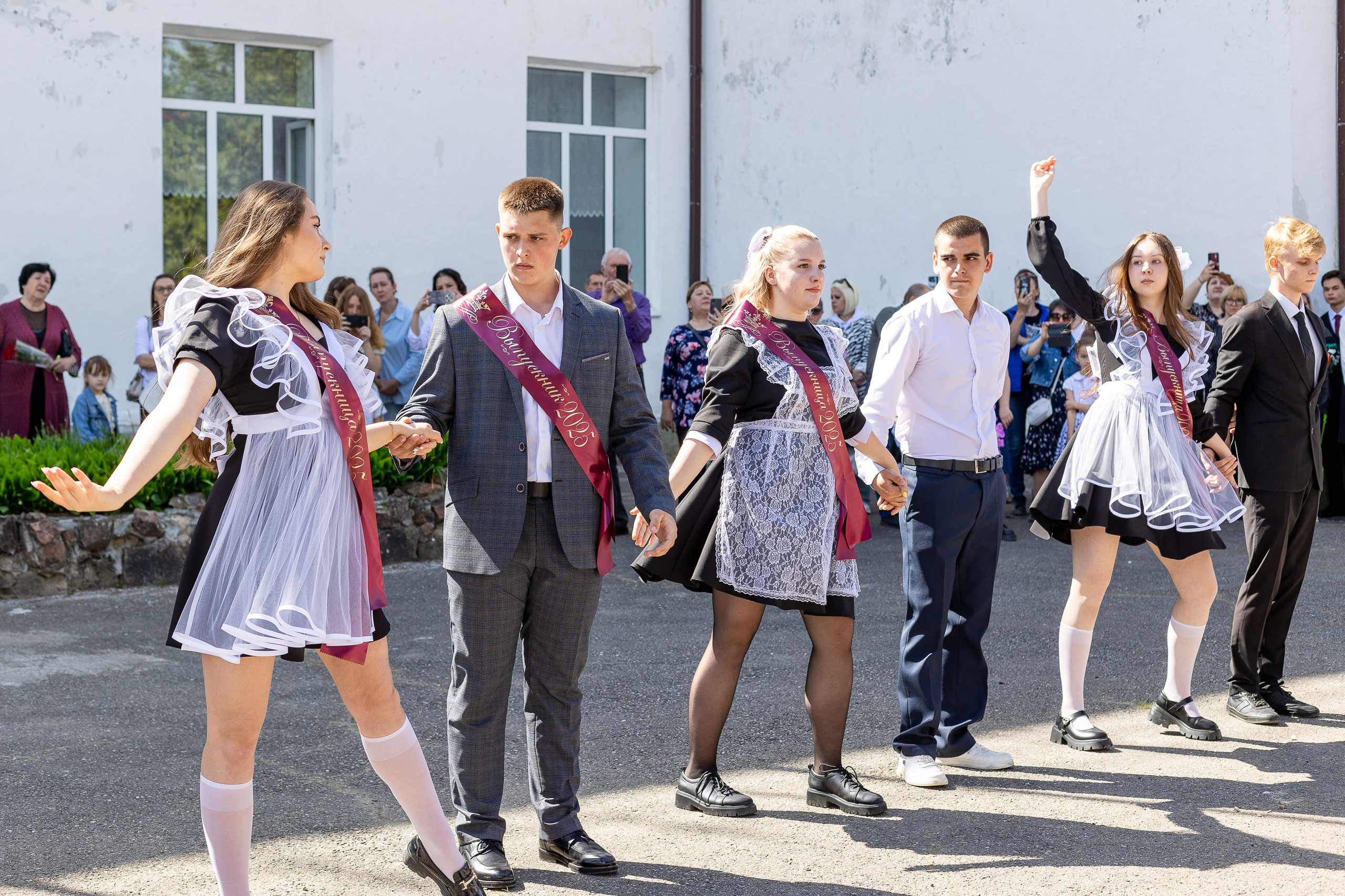 Последний звонок. Выпускные альбомы Майкоп, Краснодар Елена Золотарева