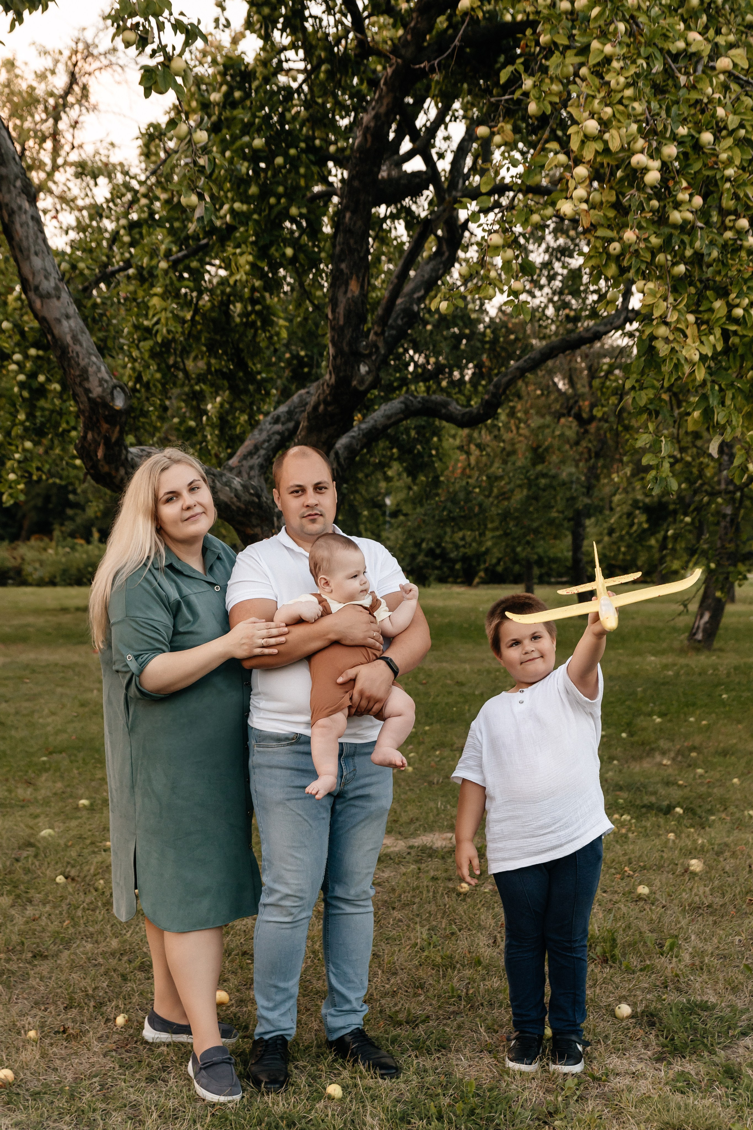 Ксения, Виталий, Артем и Максим. Семейный фотограф Минск Усова Ольга