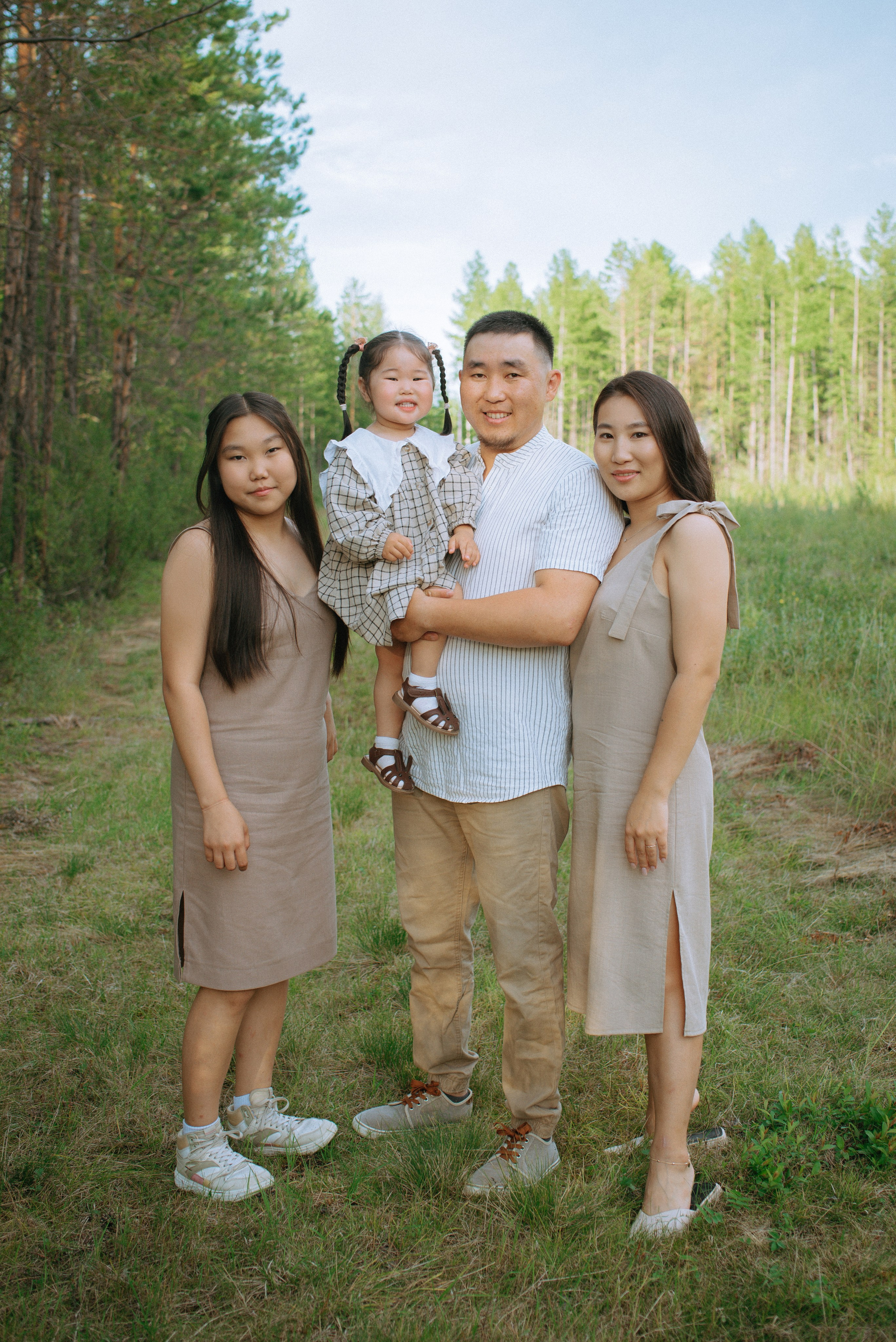 Маленькая Асель и семья. КУЛАГИНА АДЕЛЬ — ФОТОГРАФ — МИРНЫЙ — ЯКУТИЯ