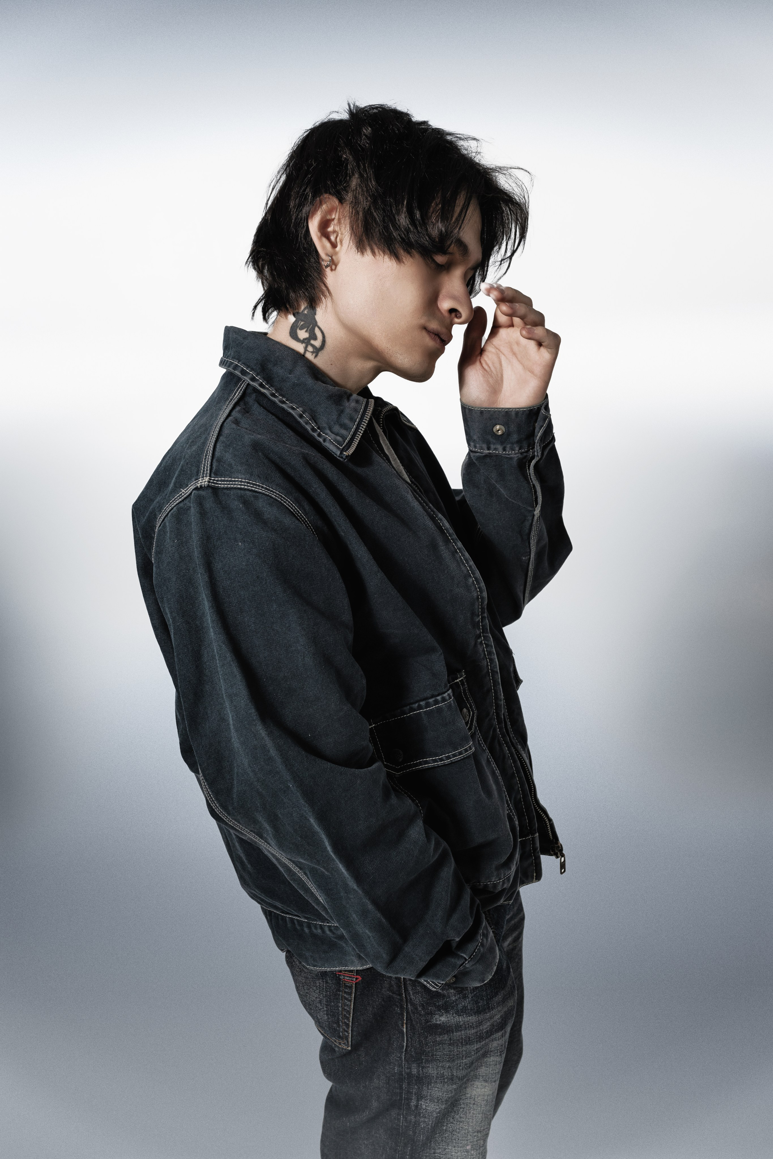 17 SEVENTEEN. Kayala