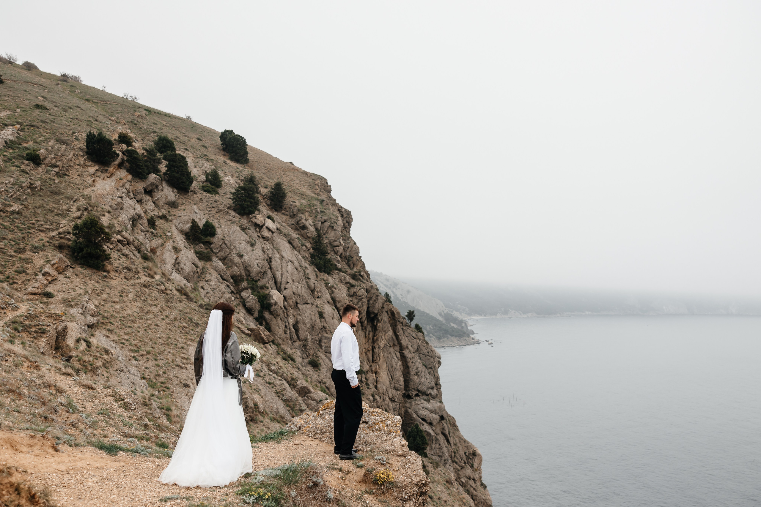 Анонс свадьбы Маргариты и Андрея. Туман на холмах Балаклавы. Свадебный фотограф в Крыму и Севастополе Ольга Баскакова