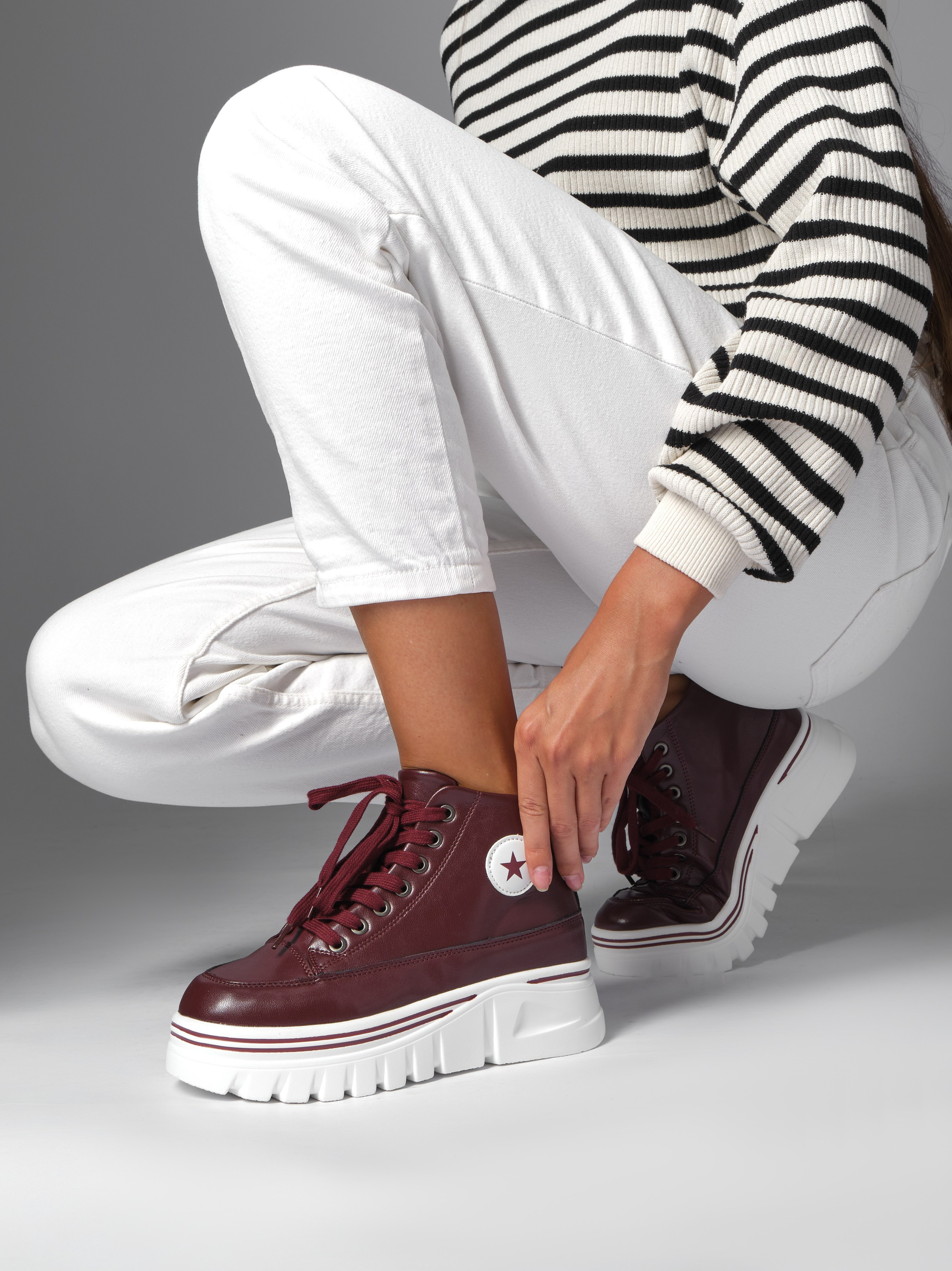 Кроссовки. Фотостудия для Wildberries Ozon