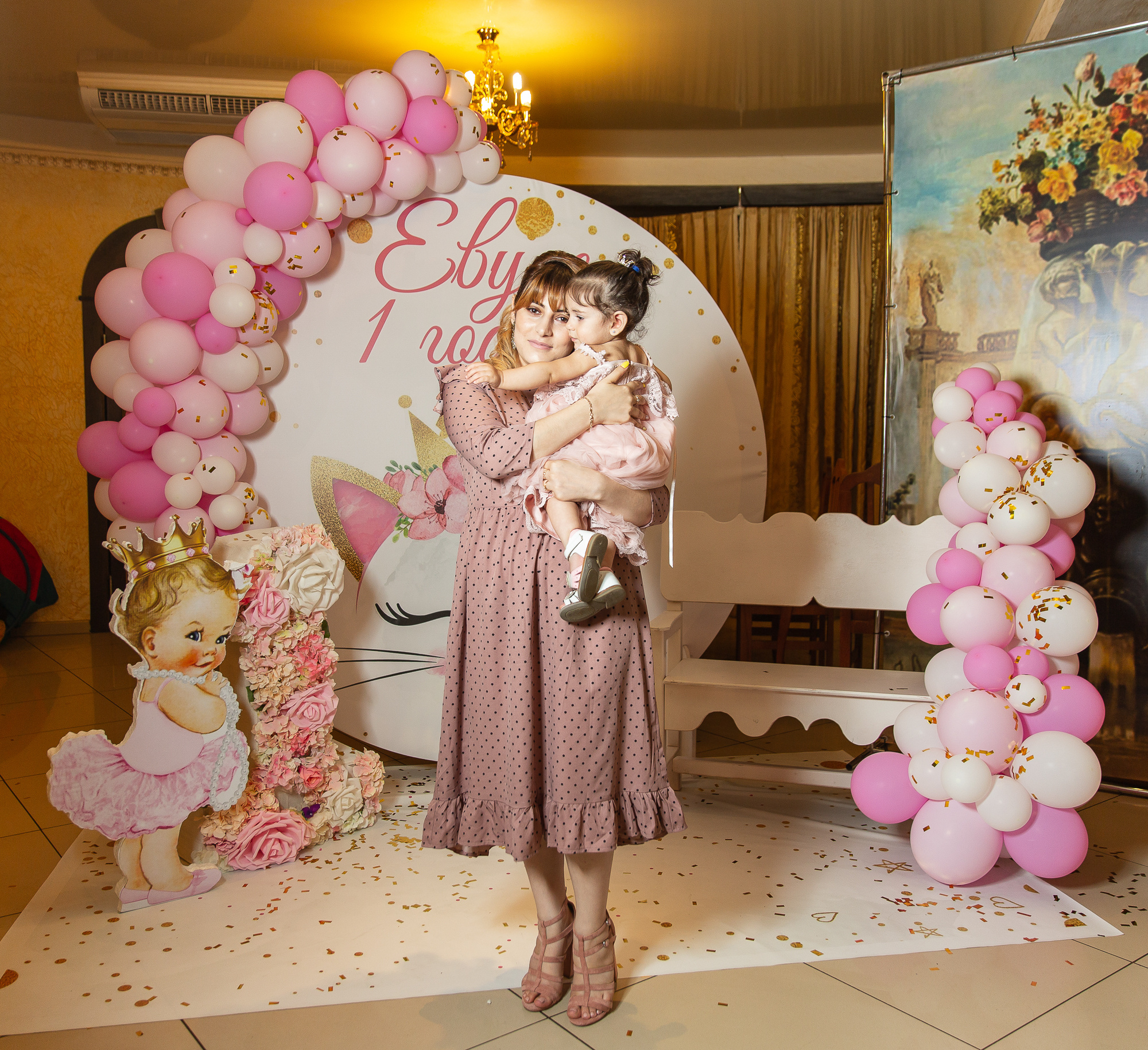 Ева 1 годик. Профессиональная фотосъёмка интерьеров, предметная фотосессия еды для меню г. Анапа