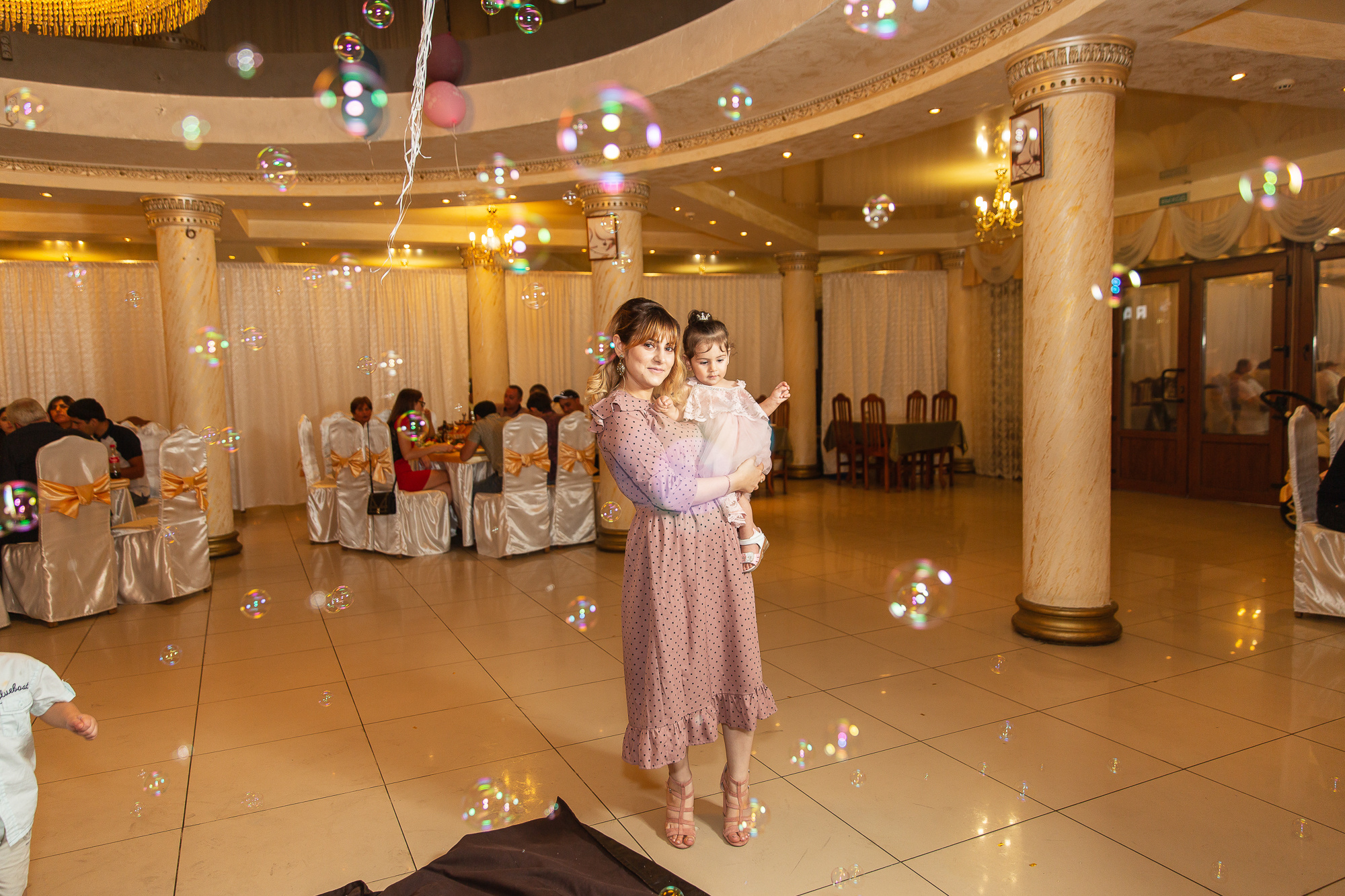 Ева 1 годик. Профессиональная фотосъёмка интерьеров, предметная фотосессия еды для меню г. Анапа