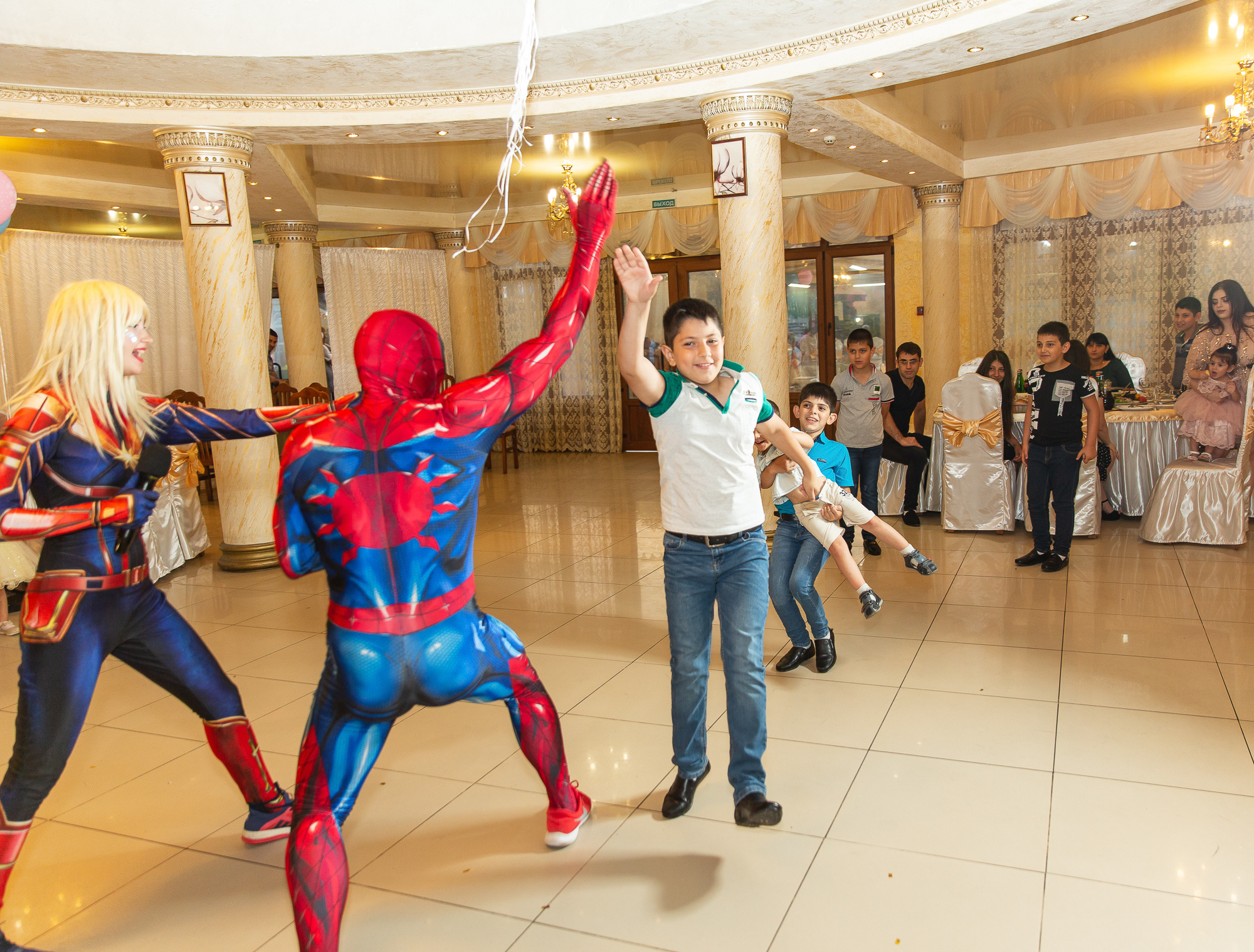 Ева 1 годик. Профессиональная фотосъёмка интерьеров, предметная фотосессия еды для меню г. Анапа