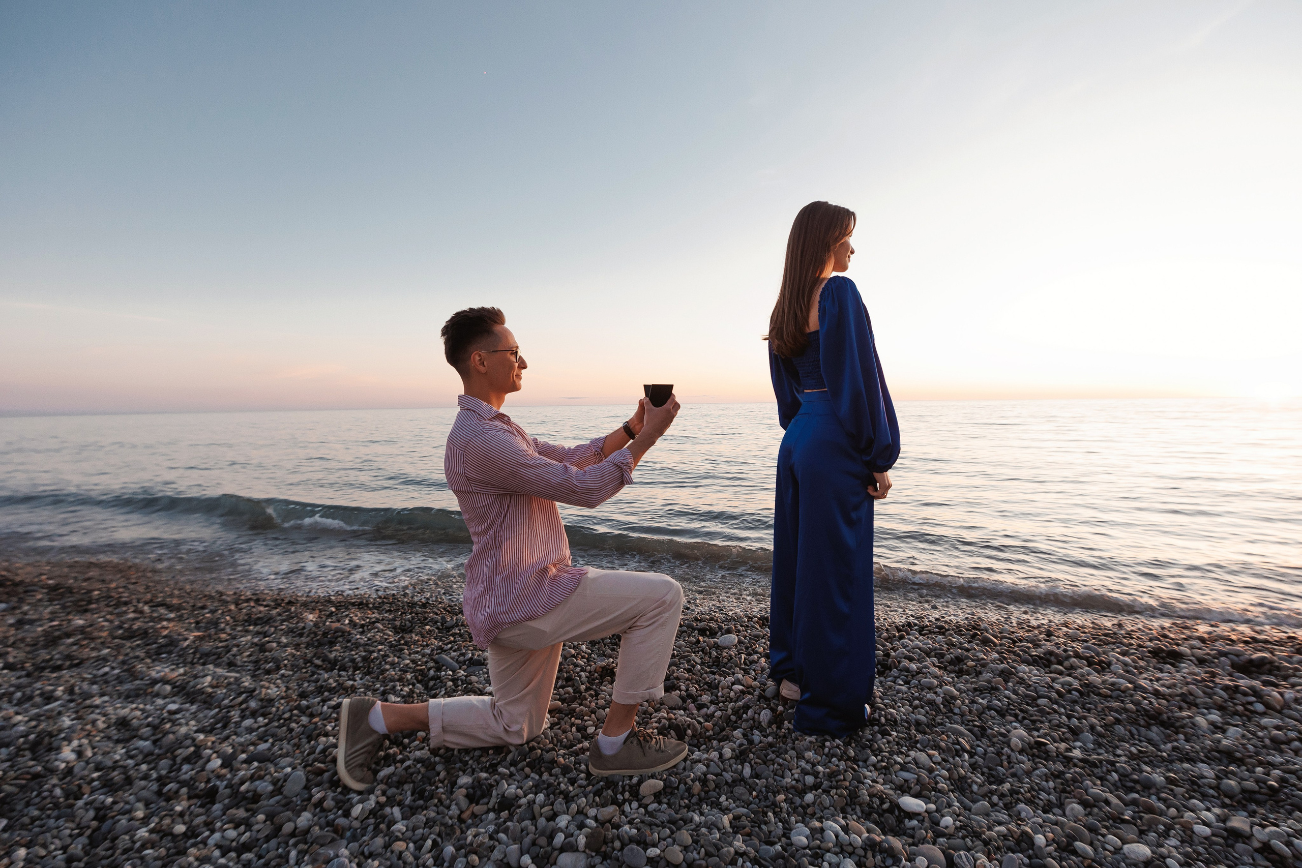 Предложение руки и сердца на море в Сочи. Свадебный и семейный фотограф в Сочи Денис Вялов