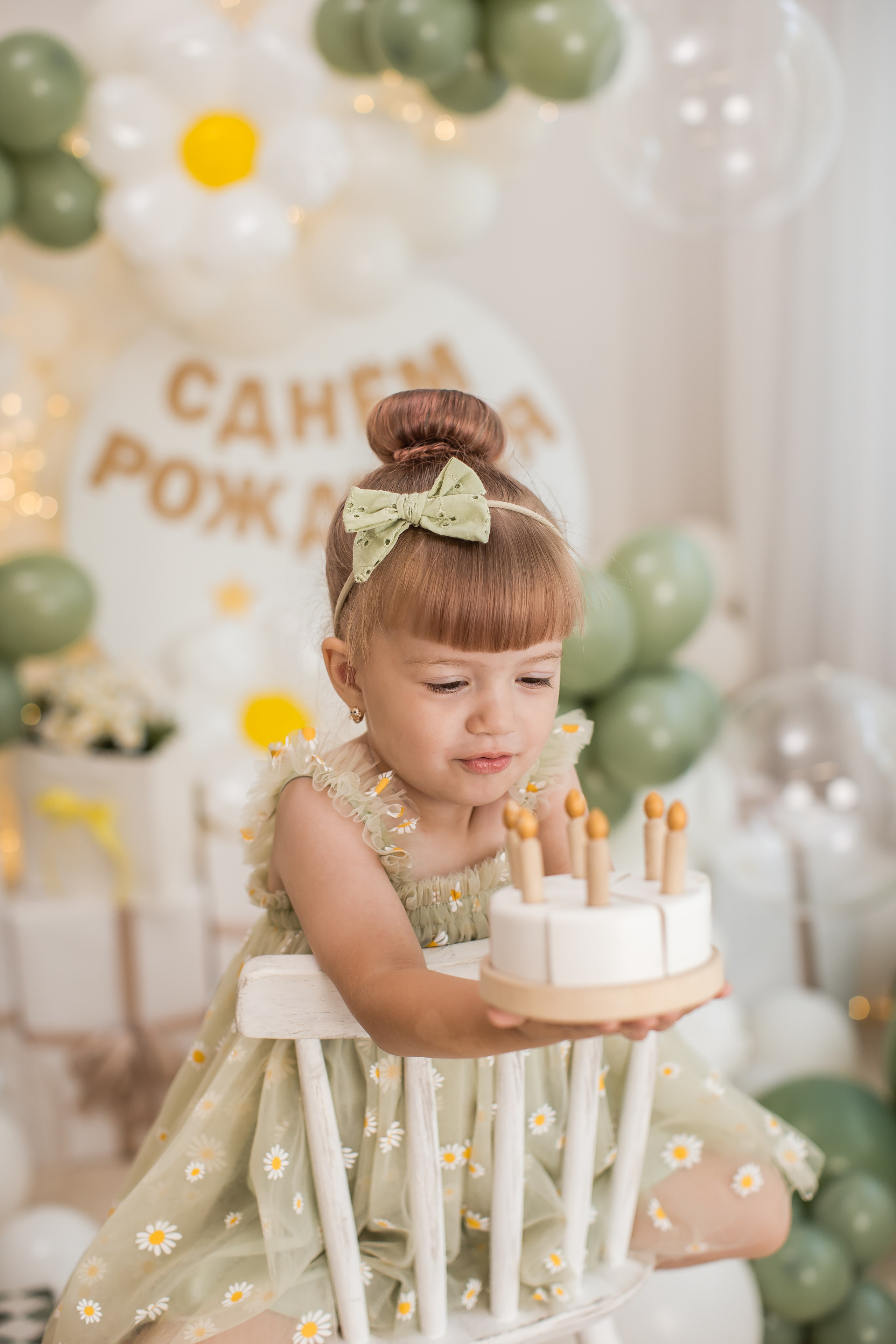 Оформление от 1 года до 4 лет. (Цвет шаров на выбор). Детский семейный фотограф на первый годик город Новосибирск Дымова Светлана пакеты всё включено 1-3 года