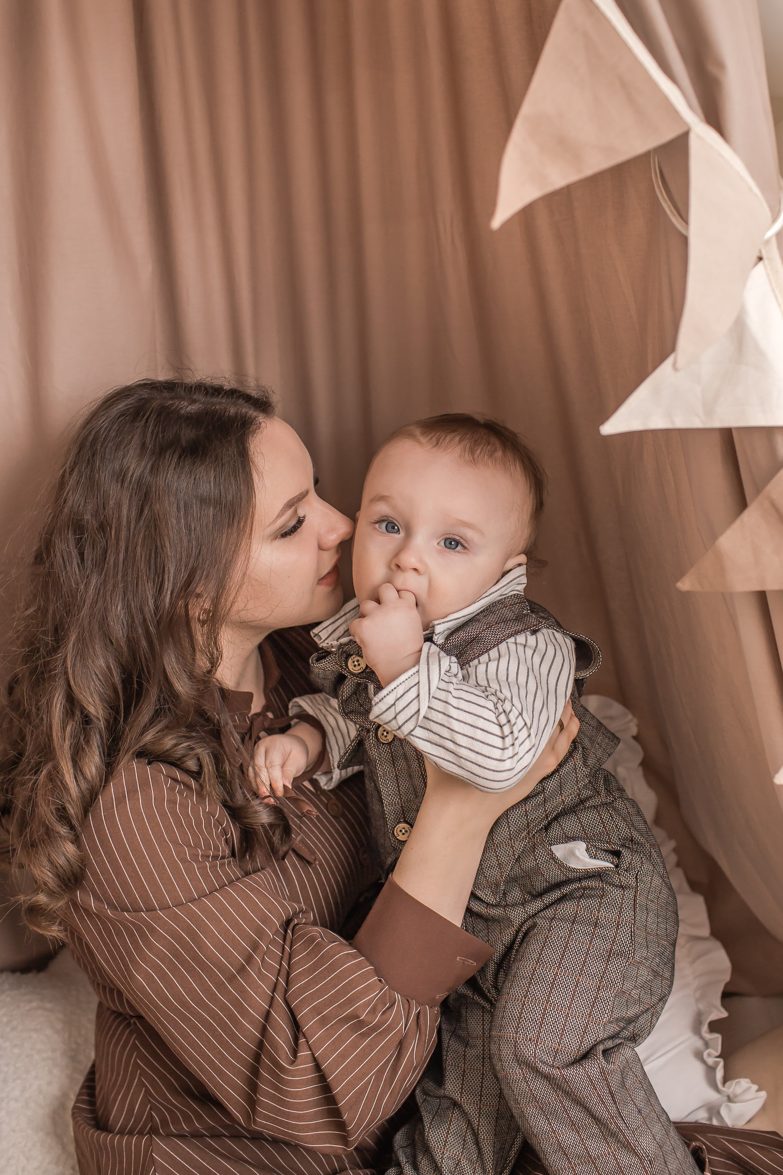 СЕМЕЙНЫЕ кадры. Детский семейный фотограф на первый годик город Новосибирск Дымова Светлана пакеты всё включено 1-3 года