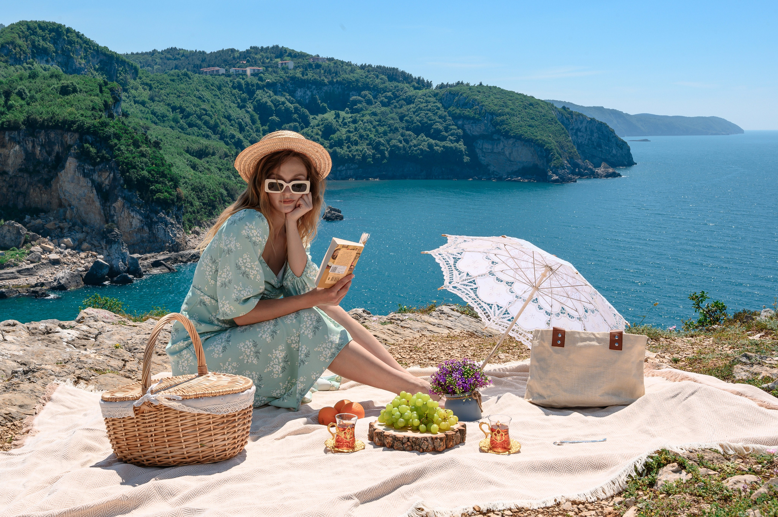Платья. Фото департамент круизного лайнера Астория Гранде