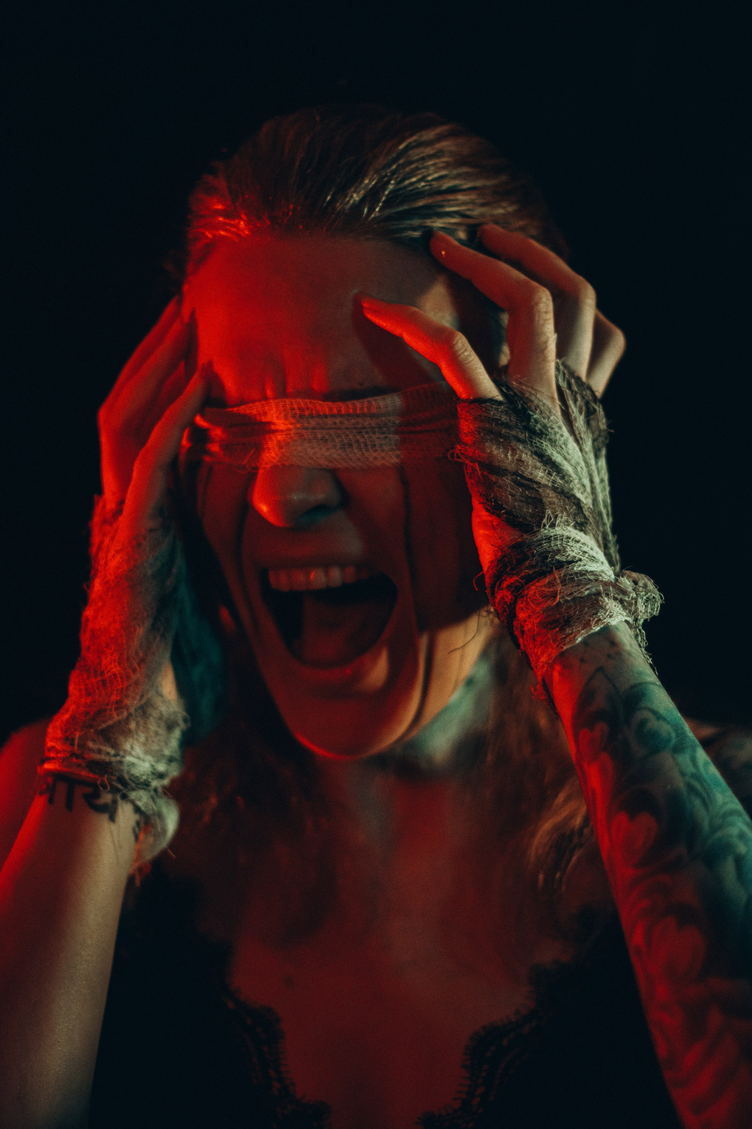 H E L E N. Портретный и уличный фотограф в Санкт-Петербурге Сергей Кутьин