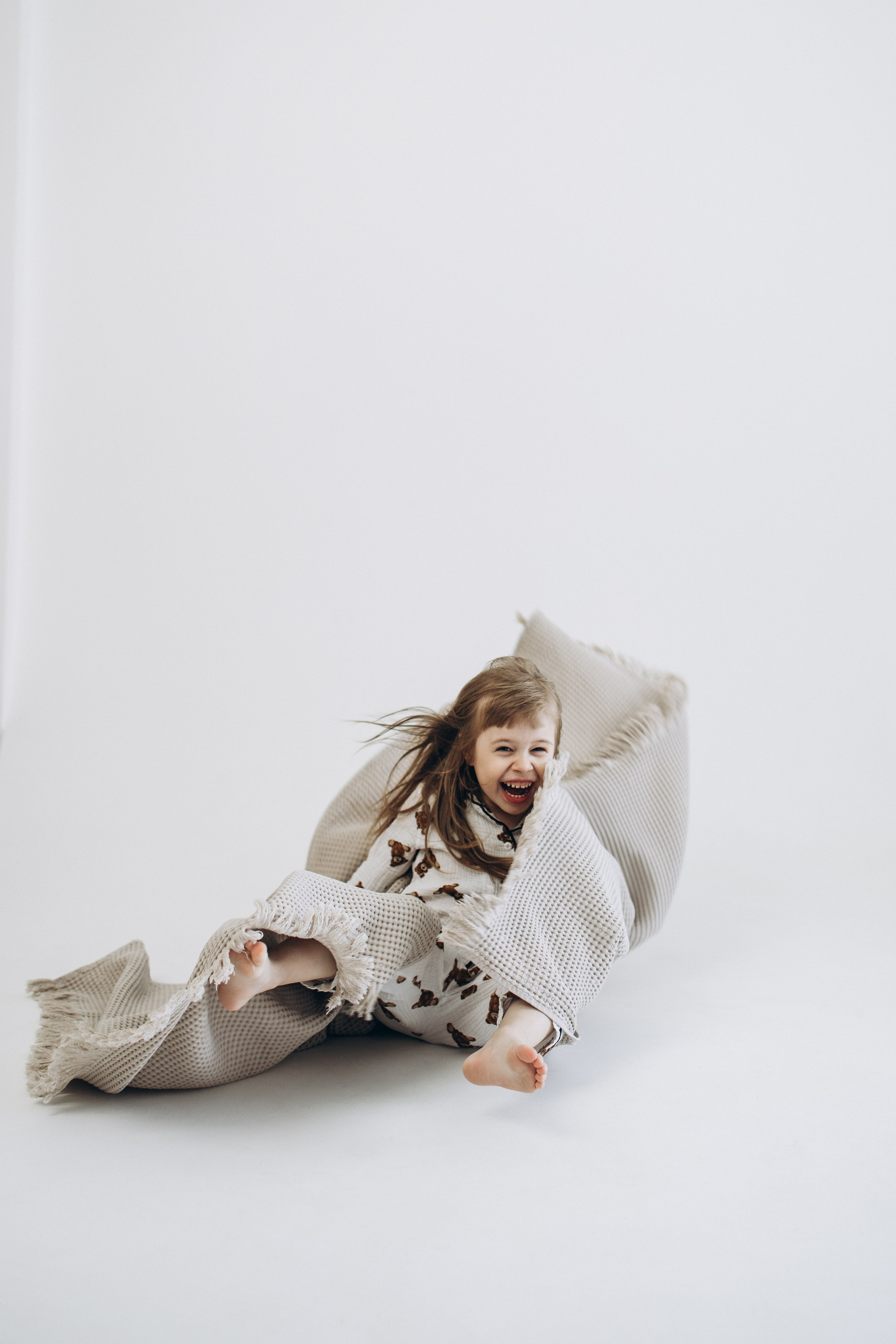 Людмила с Сонечкой и Ваней в студии. Семейный фотограф в Москве Марина Петра