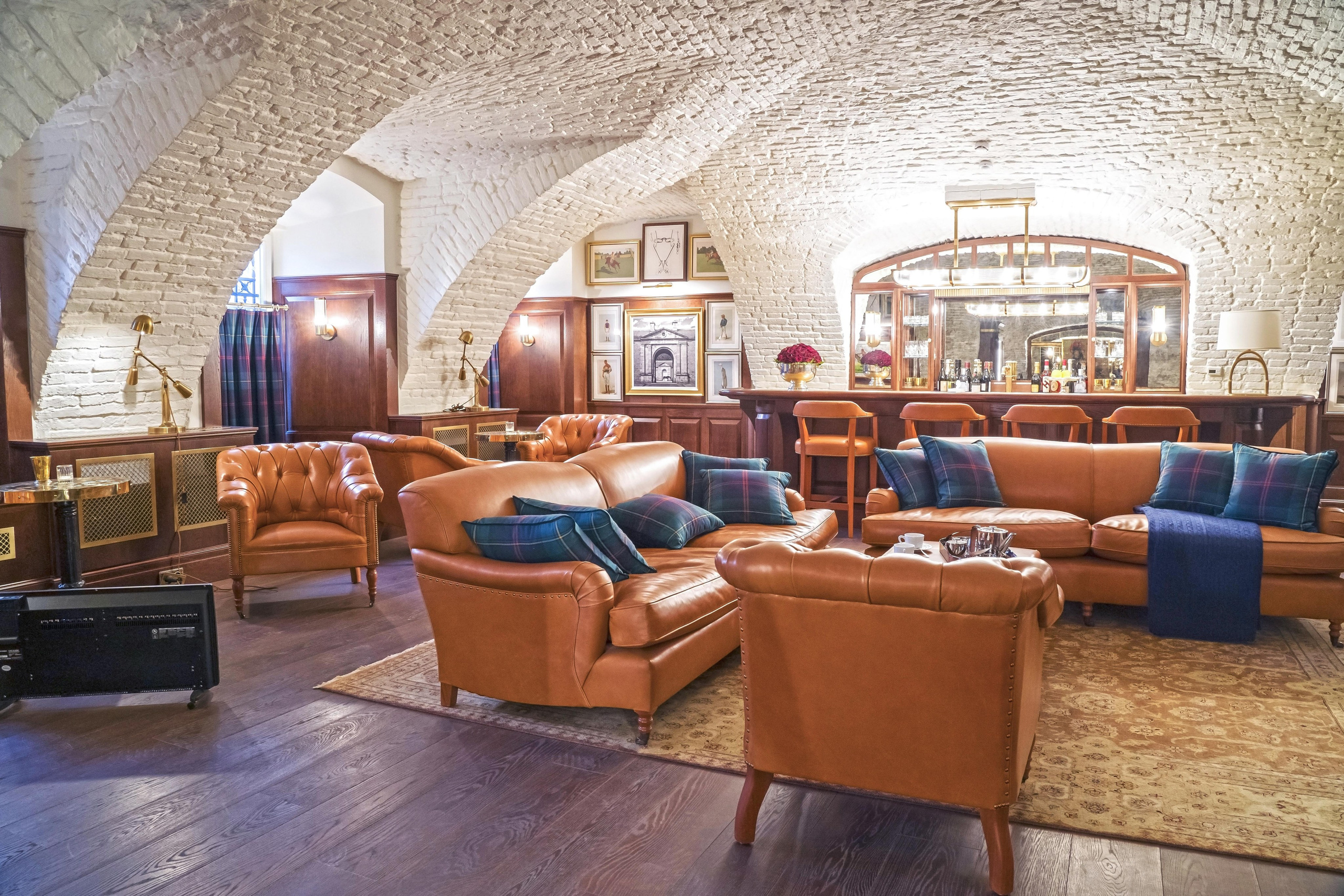 Интерьер бара ресторана. Фотограф в Санкт-Петербурге. Репортажная и все съёмки для бизнеса