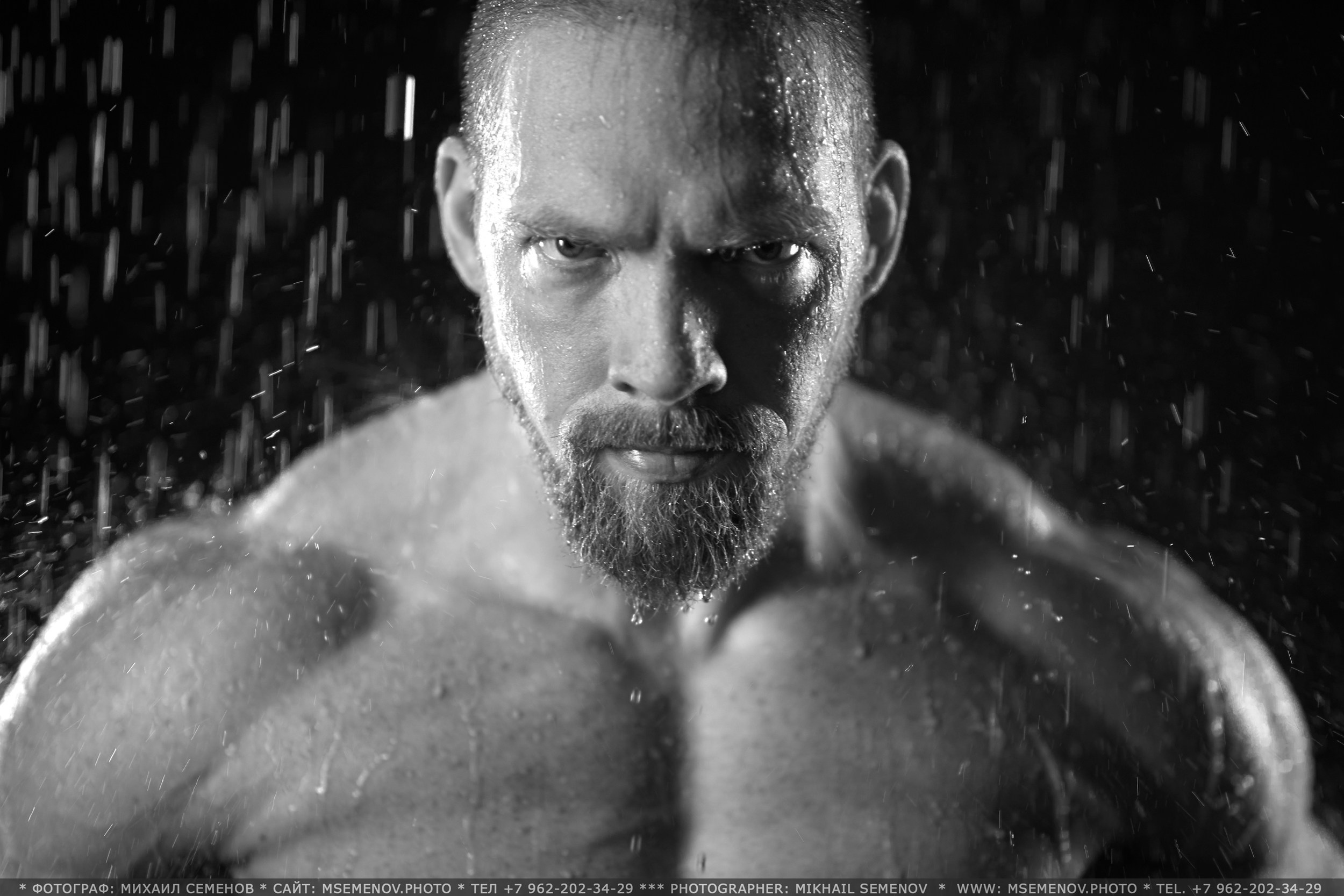 Фотограф в Ярославле Михаил Семенов. Аква-фотосессия «СИЛАЧ-БОРОДАЧ»