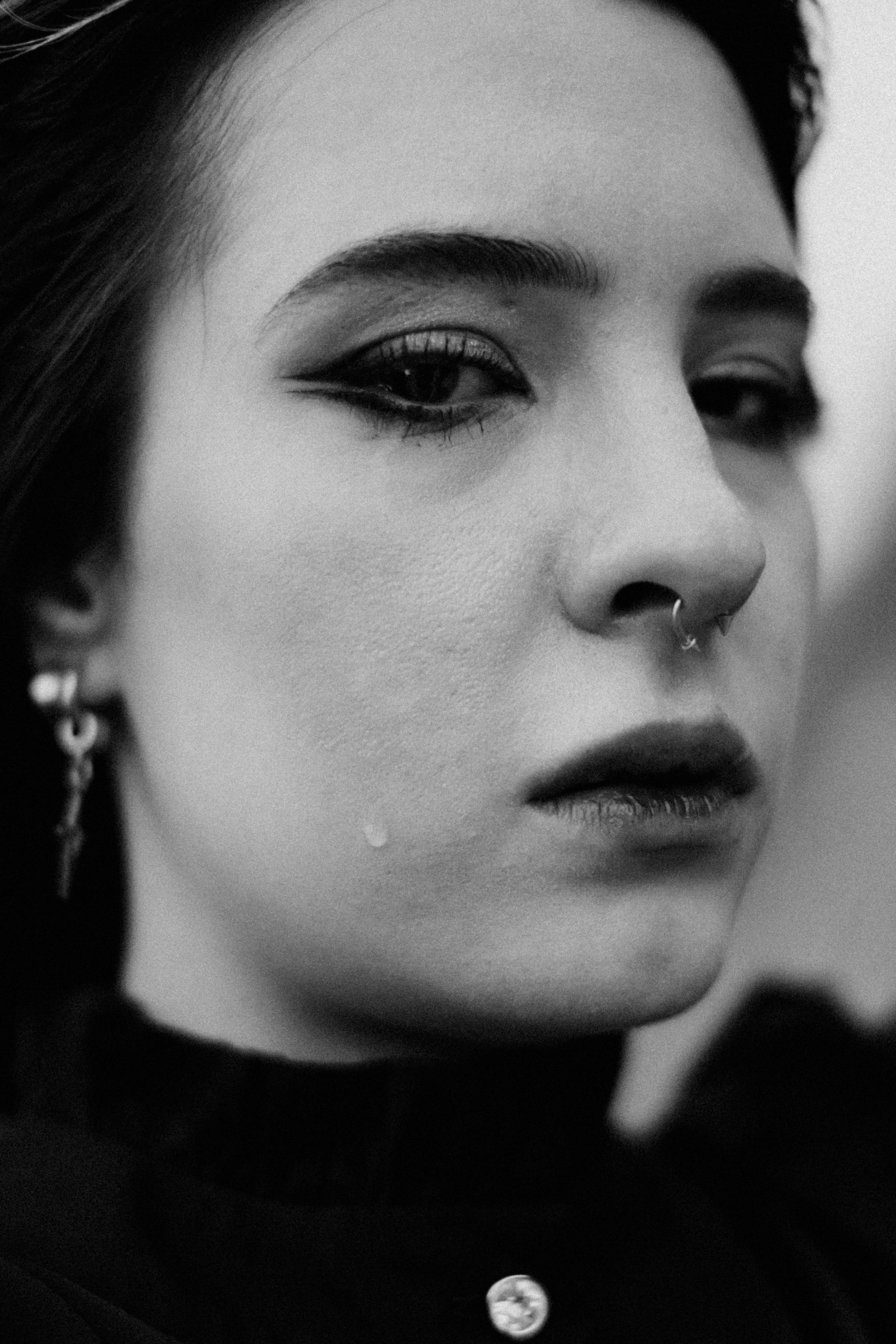 Съёмка у моря с оленьими рогами