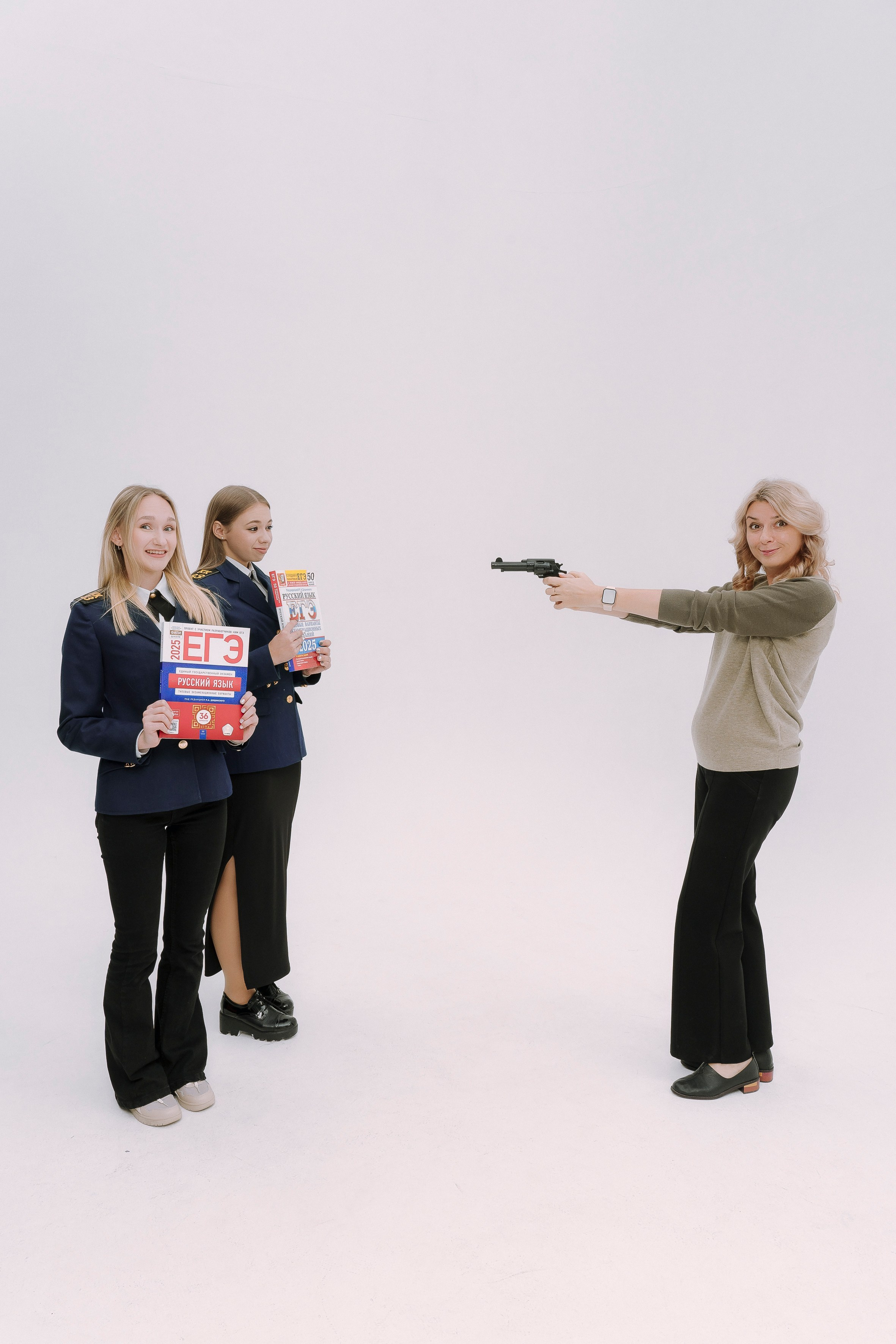 Фото студия- старшая школа. Выпускные альбомы Натальи Бутко: Новороссийск, Анапа, Геленджик