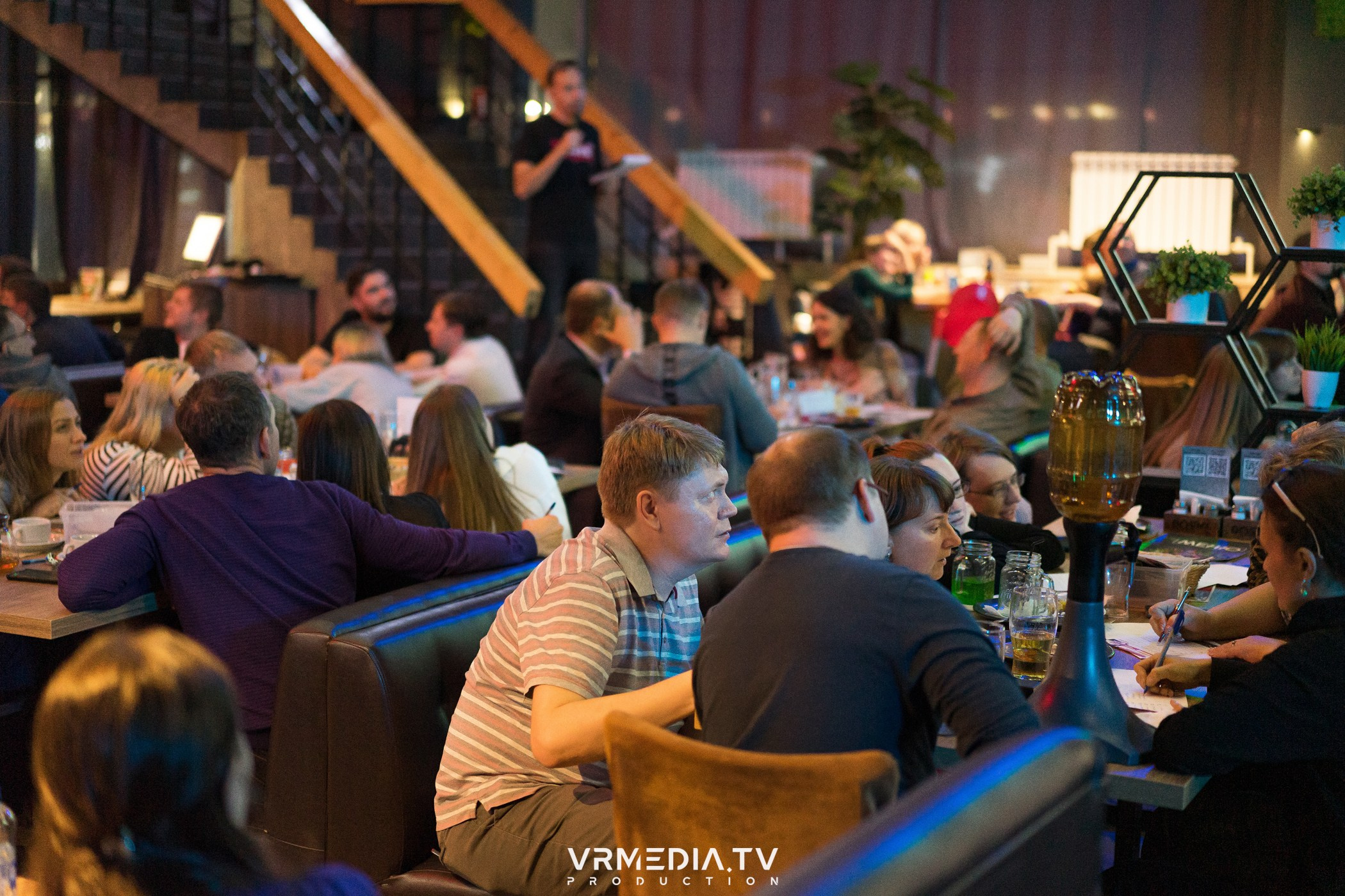 Эйнштейн Party в баре «Друзья»