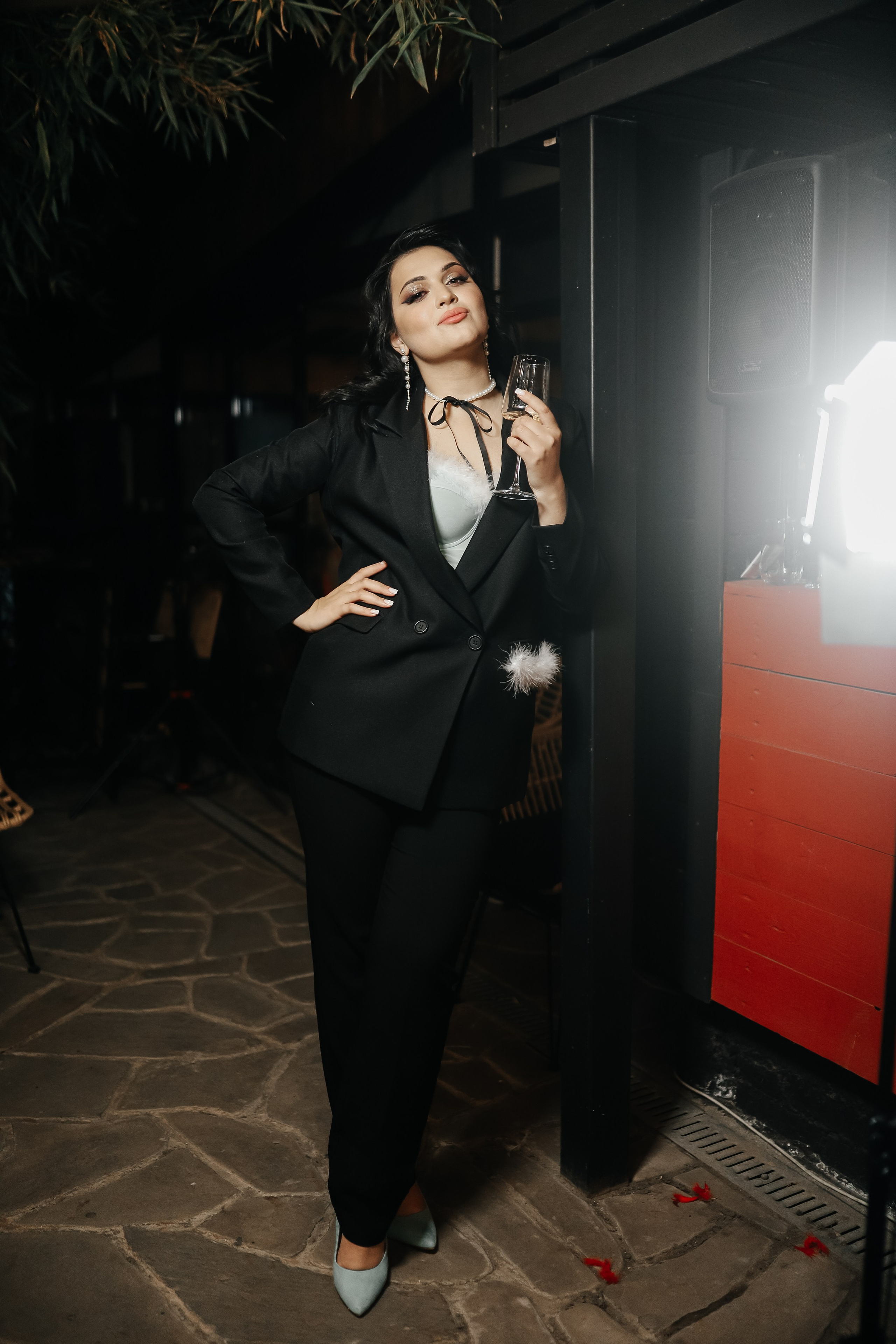 25.Диана и гости