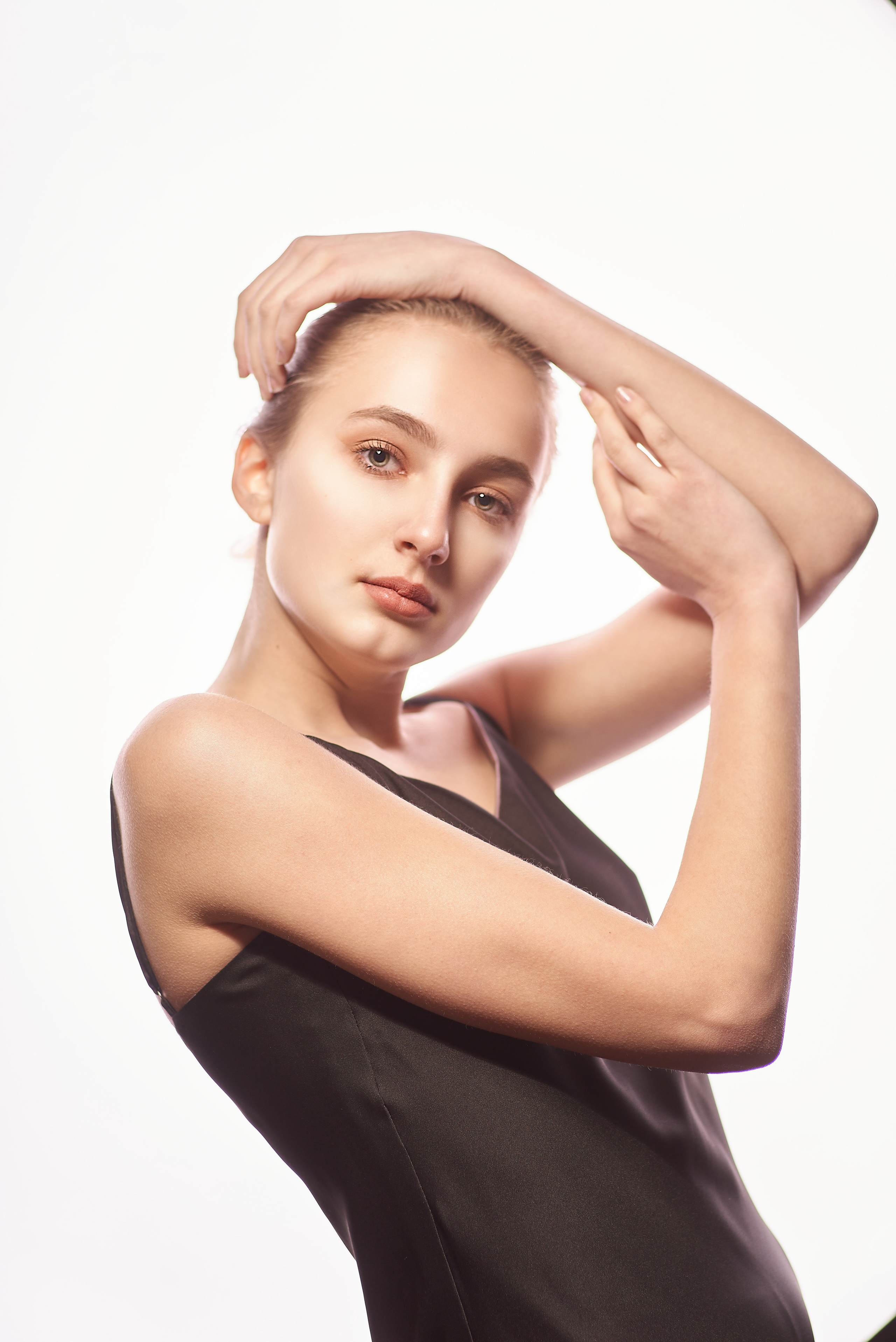 YANA. Студийный, семейный, свадебный, фэшн и ню фотограф в Астрахани, производство выпускных альбомов. Руслан Кондрашин