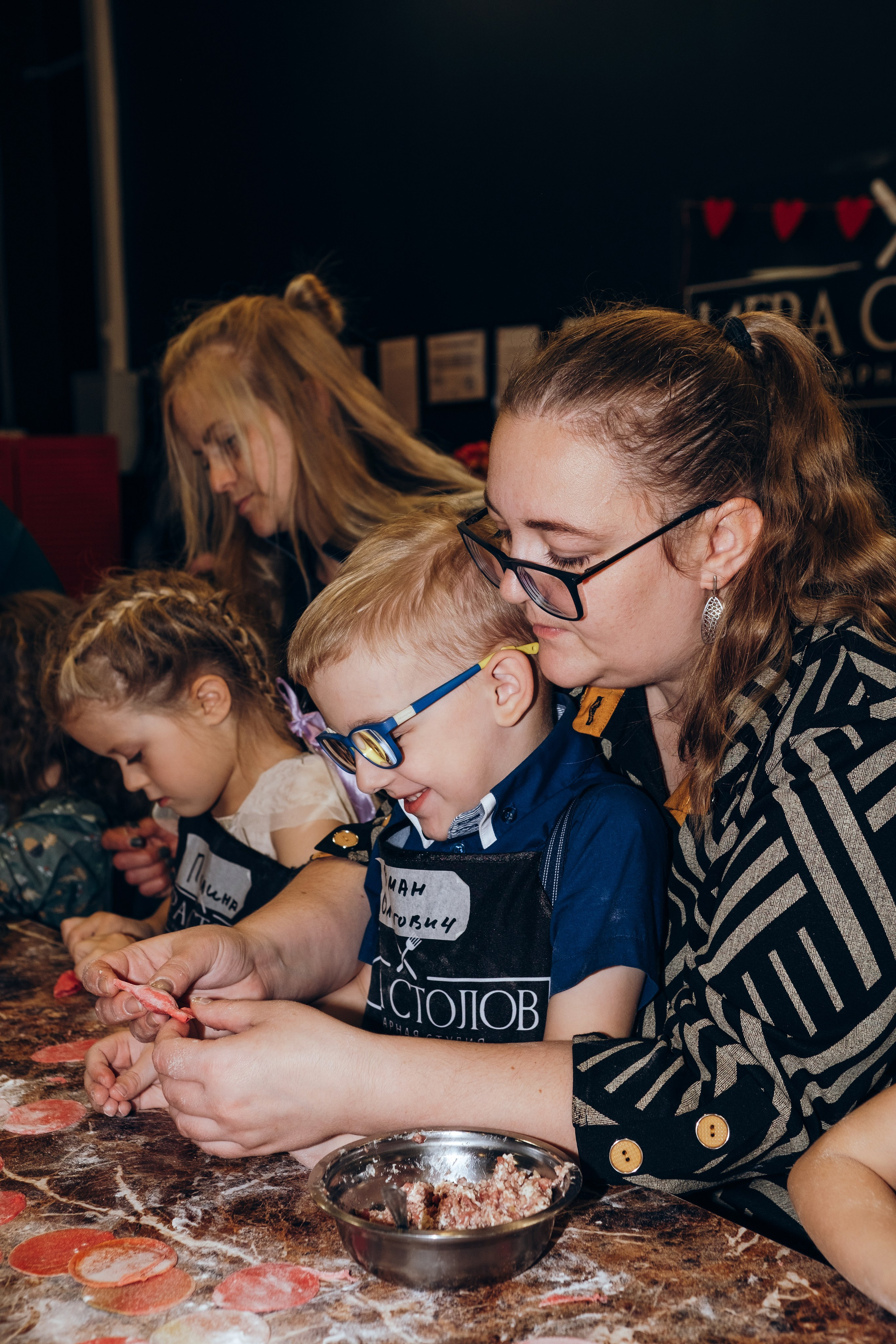 Игра столов. Фотограф в Санкт-Петербурге Кристина Брянская