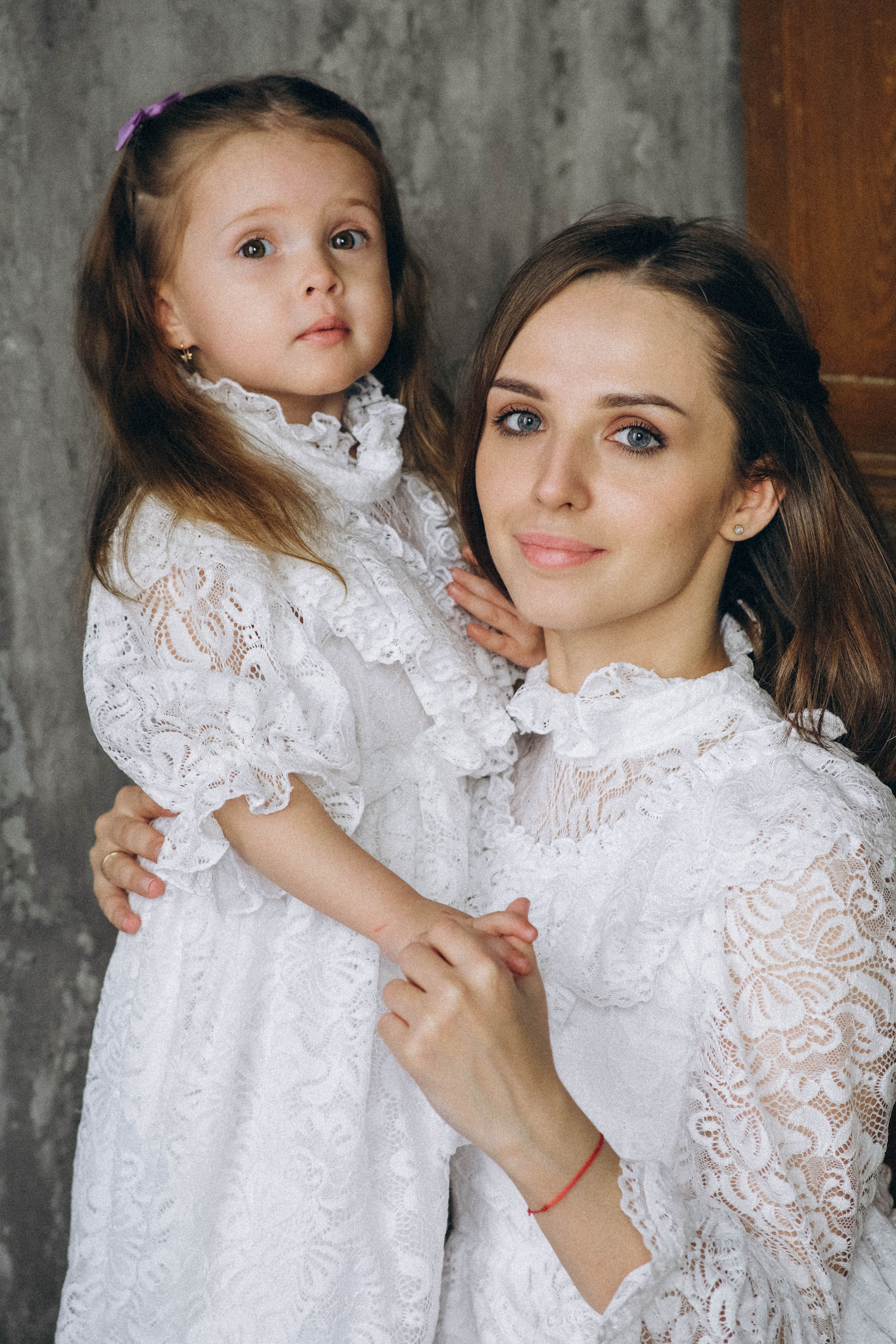 Юля и Варя (Пасха). Главная