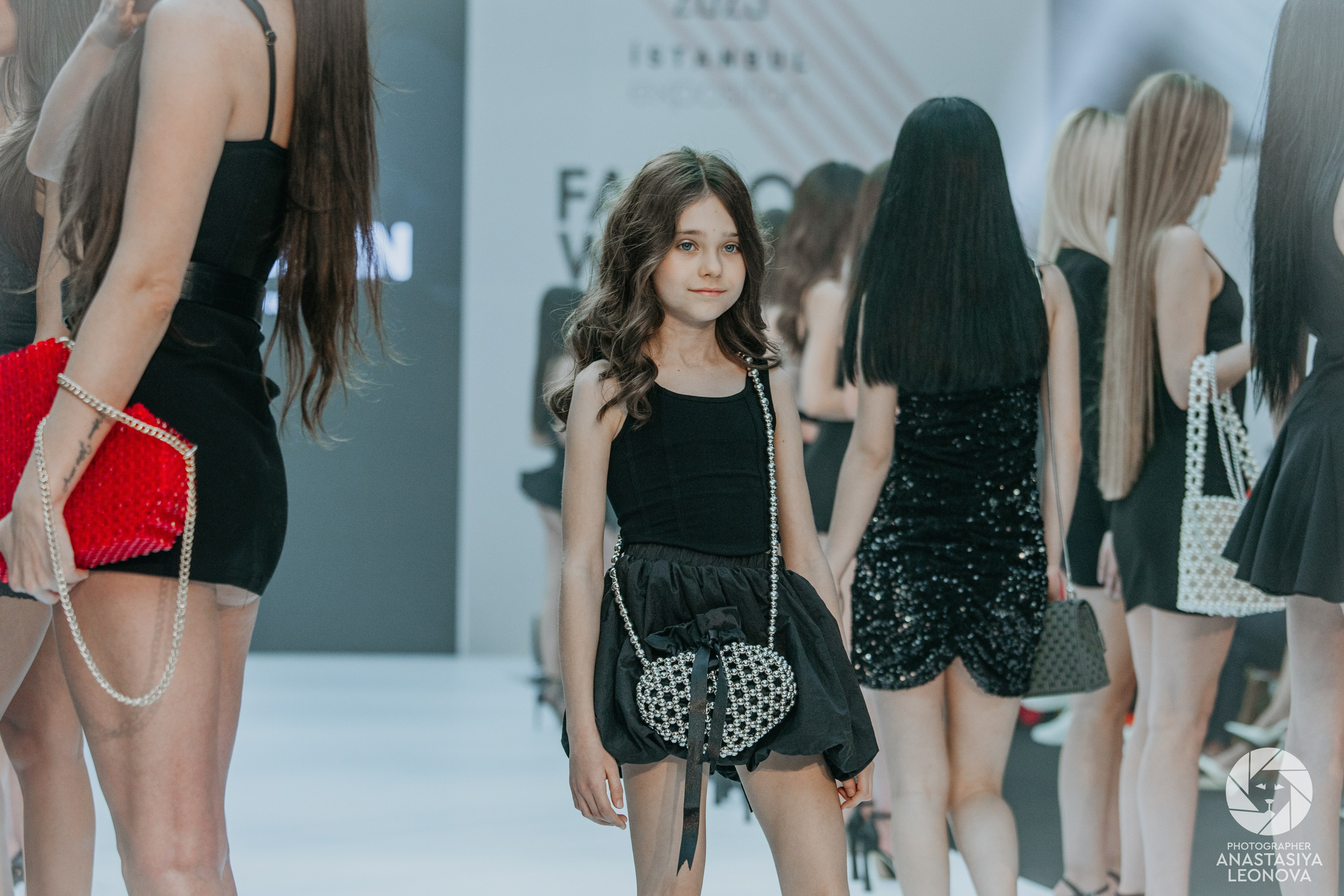 Fashion Week Türkiye [spring, 2025]. Anastasia Leonowa