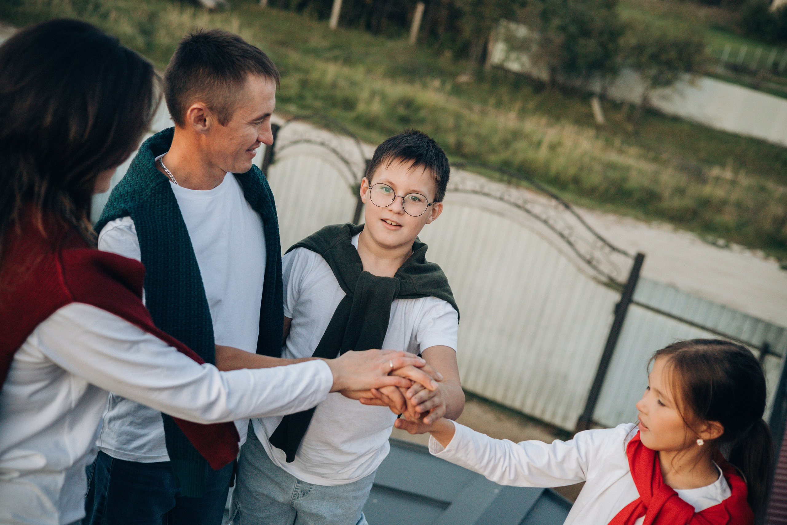 Юля, Илья, Полина, Сергей. Ваш фотограф