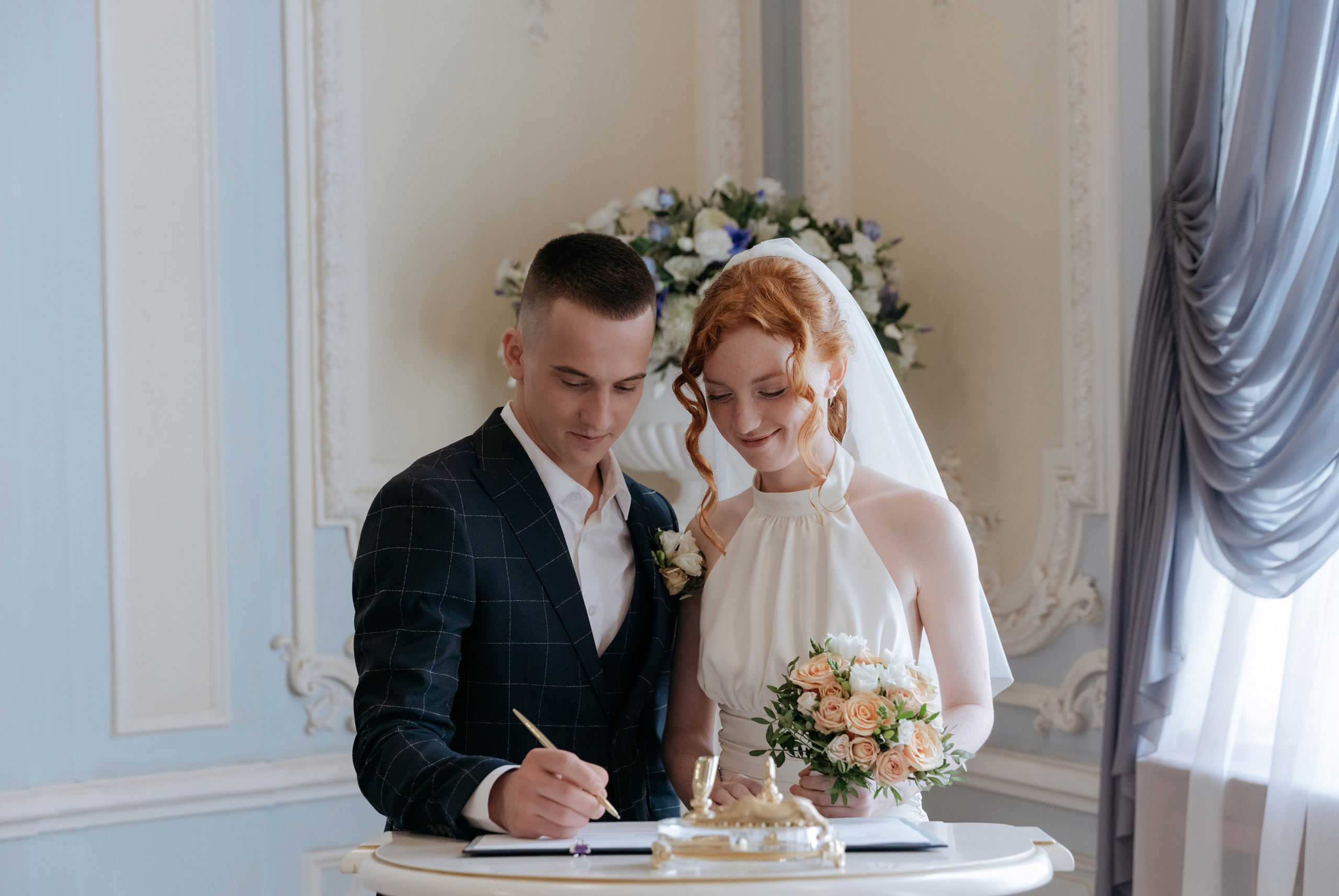 Кроме чувств, ничто не способно излечить душу, равно как ничто, кроме души, не способно излечить чувства. Свадебный фотограф в Санкт-Петербурге