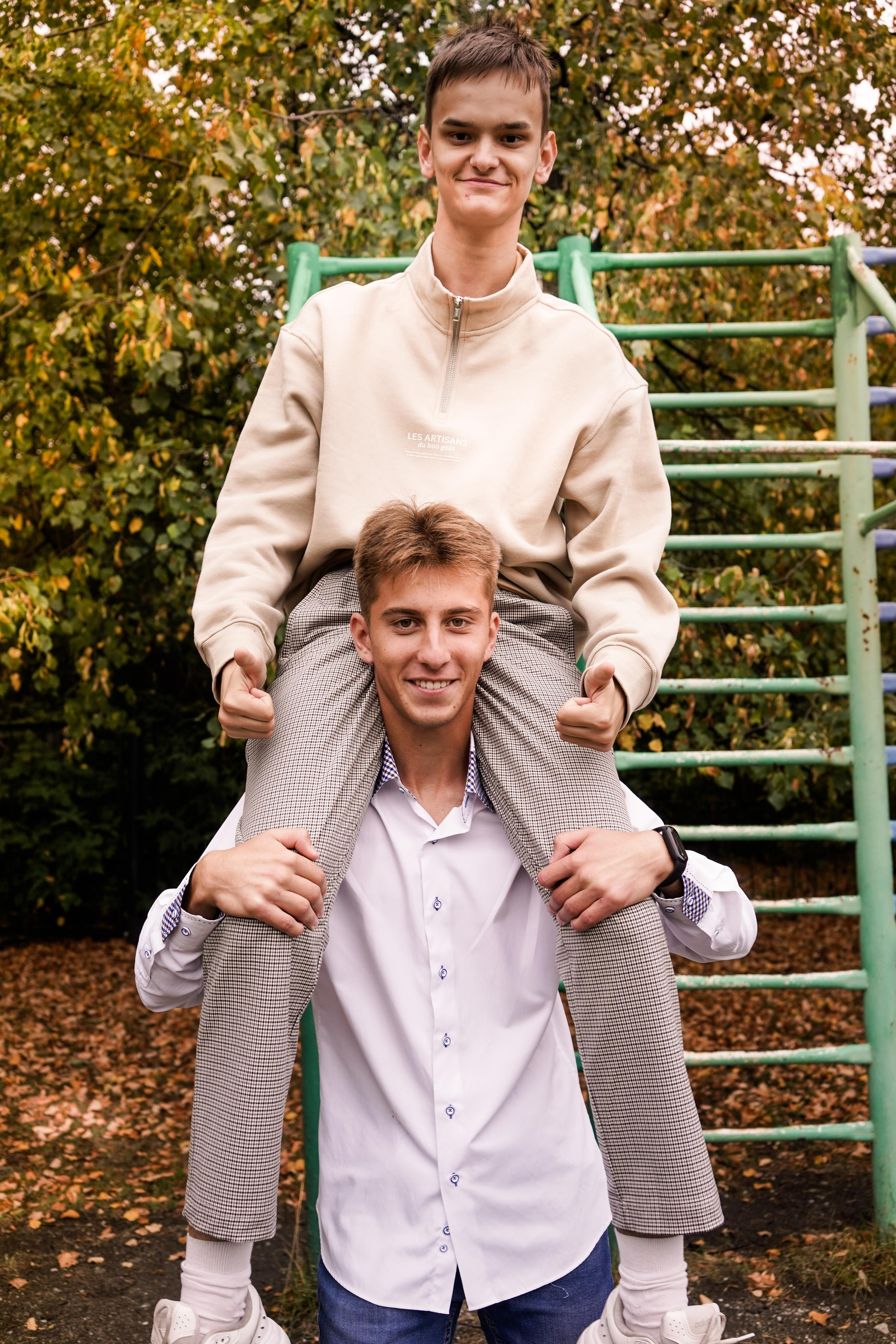 168 школа 11 класс. Семейный и портретный фотограф в Екатеринбурге Анна Лобанова