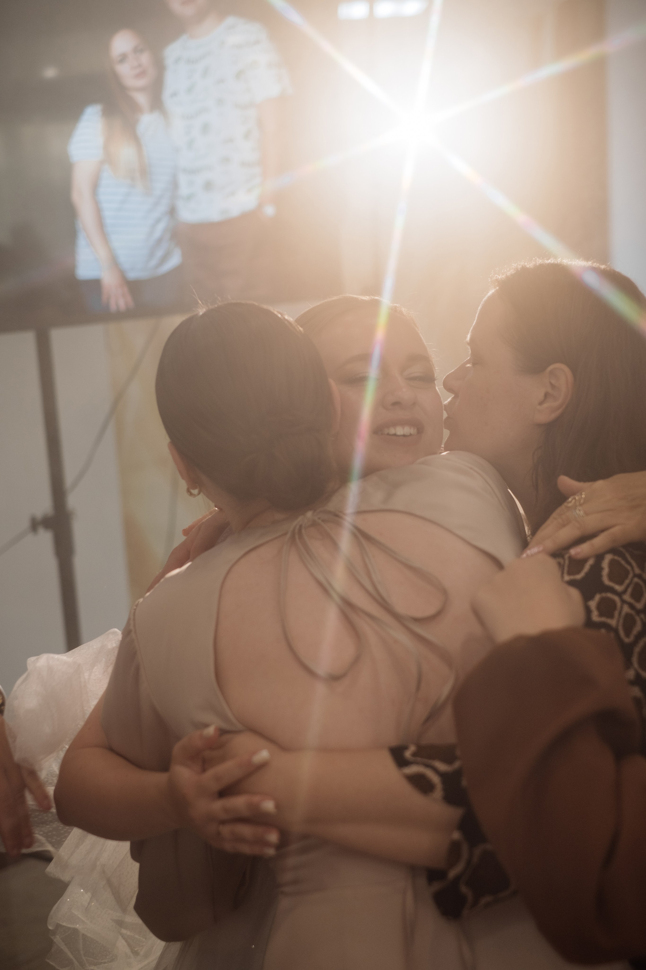 Свадебный ретопртаж. Профессиональная фотосъемка в Крыму. Натуральные эмоции и живые кадры. Забронируйте дату прямо сейчас!