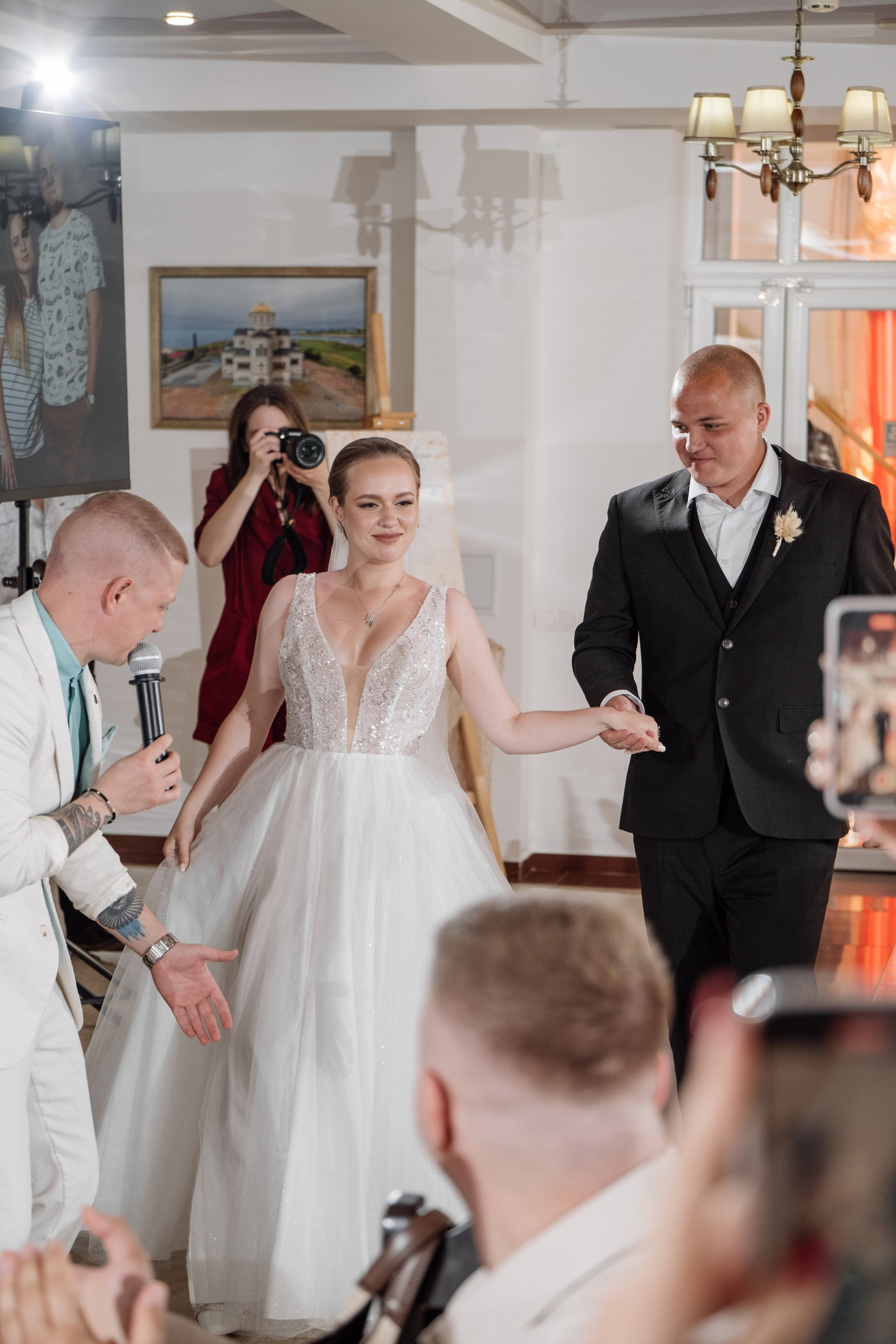 Свадебный ретопртаж. Профессиональная фотосъемка в Крыму. Натуральные эмоции и живые кадры. Забронируйте дату прямо сейчас!