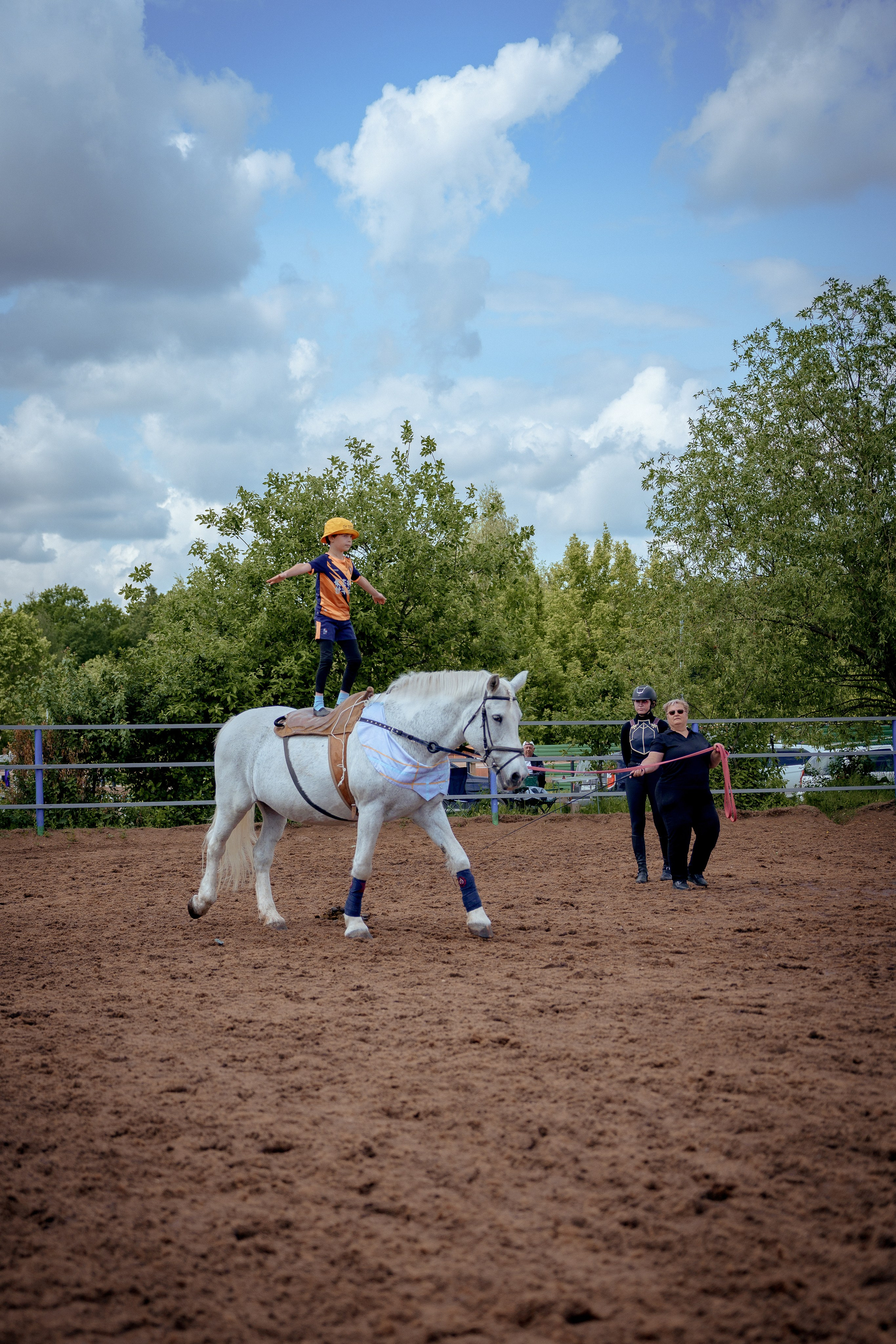 Конный клуб Горки. Портретный и семейный фотограф в Москве/Видное