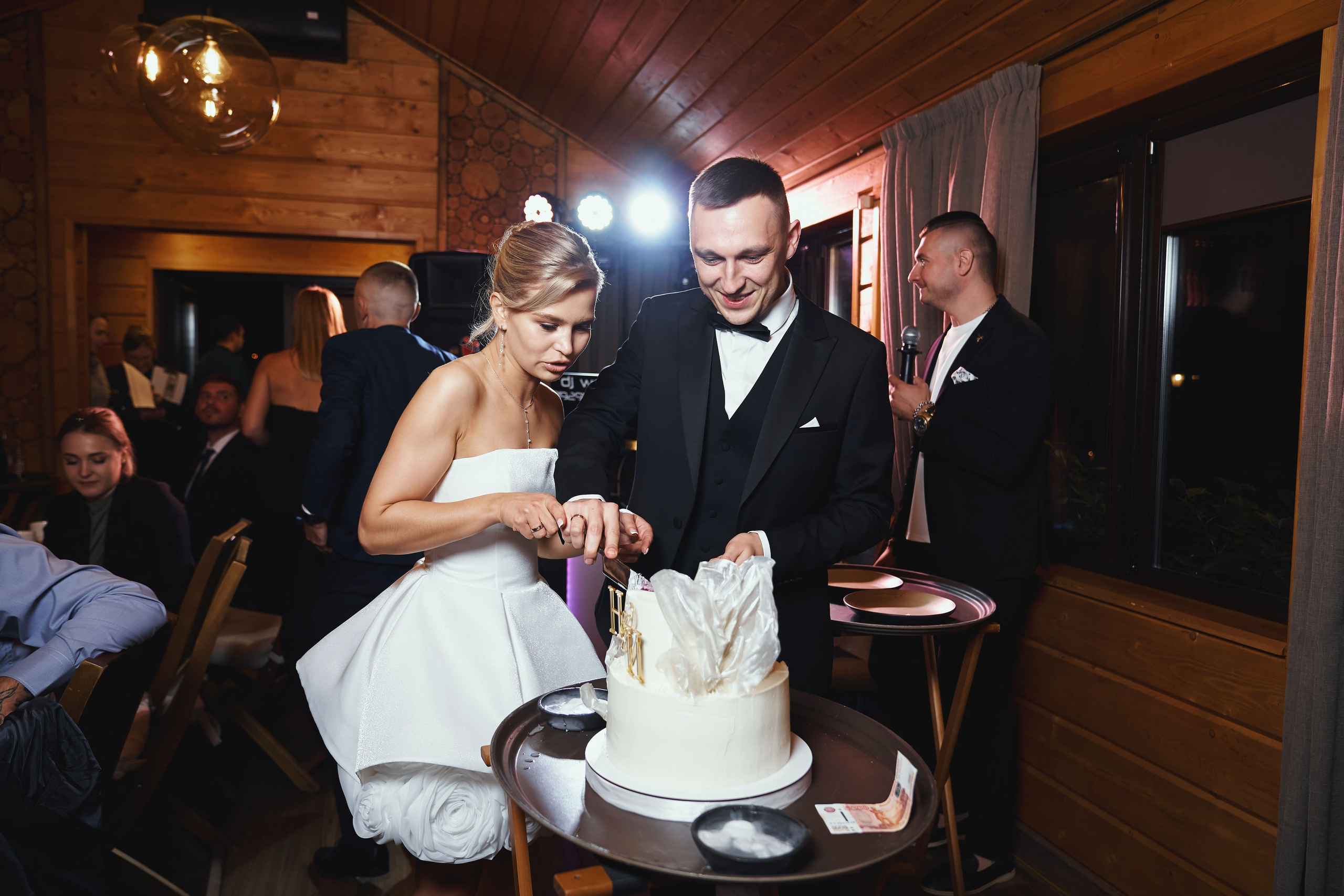 Свадьба Николая и Ирины в Золотом сазане, большая беседка