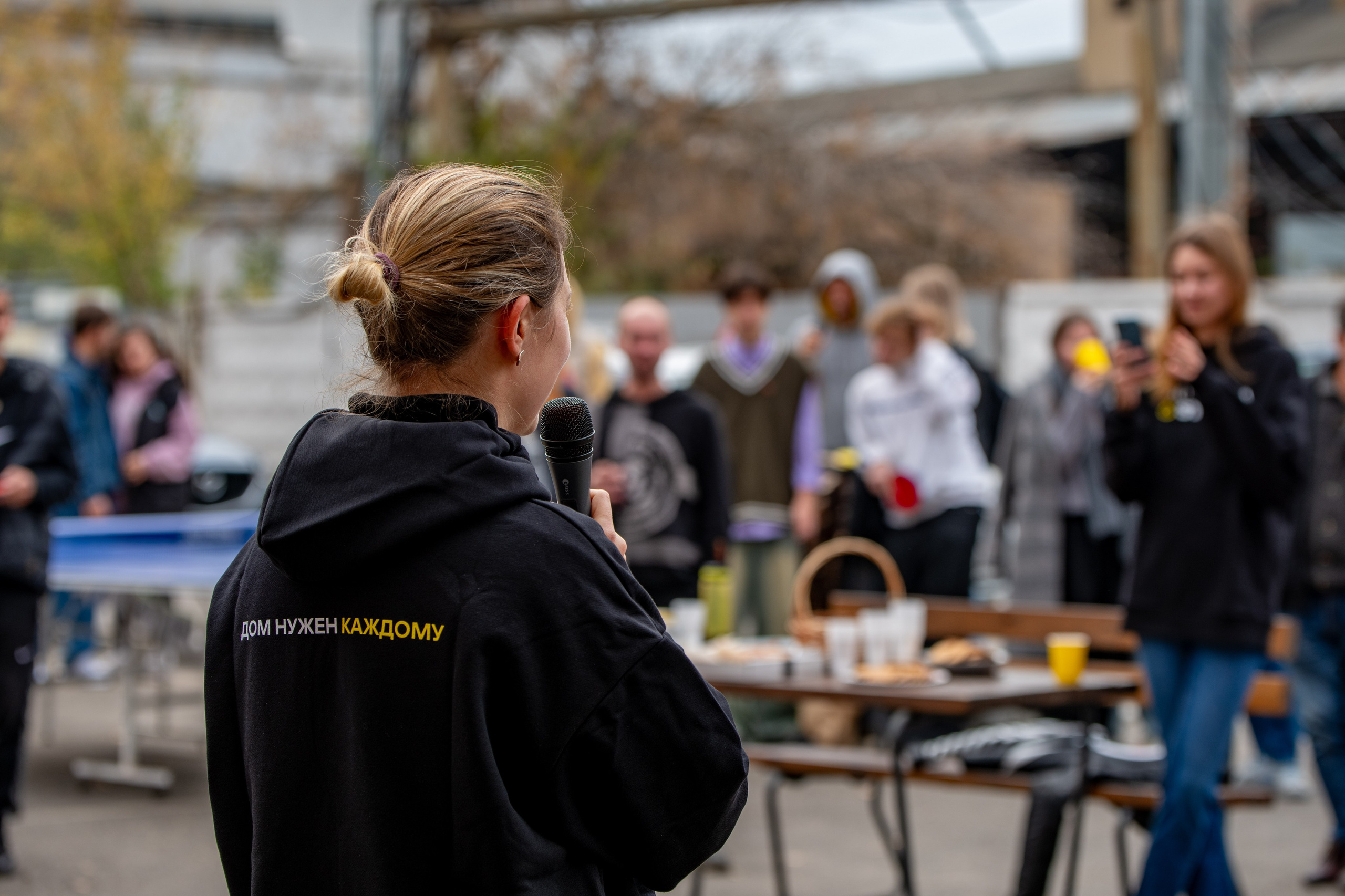 Съемка турнира по настольному теннису в НКО «Ночлежка». Фотограф в Москве. Шахабудин
