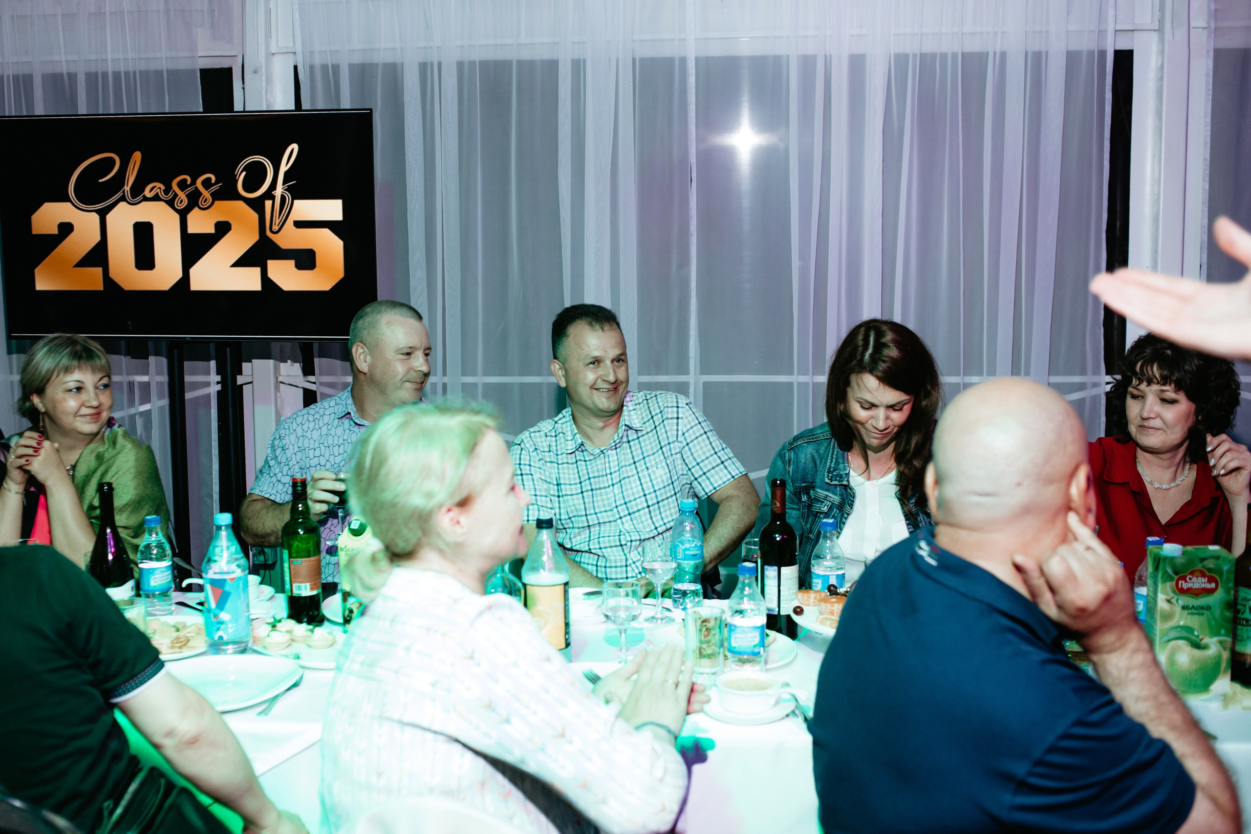 Выпускной 2025 (41 школа) 11 класс. Фотограф в Челябинске Ополихина Анна