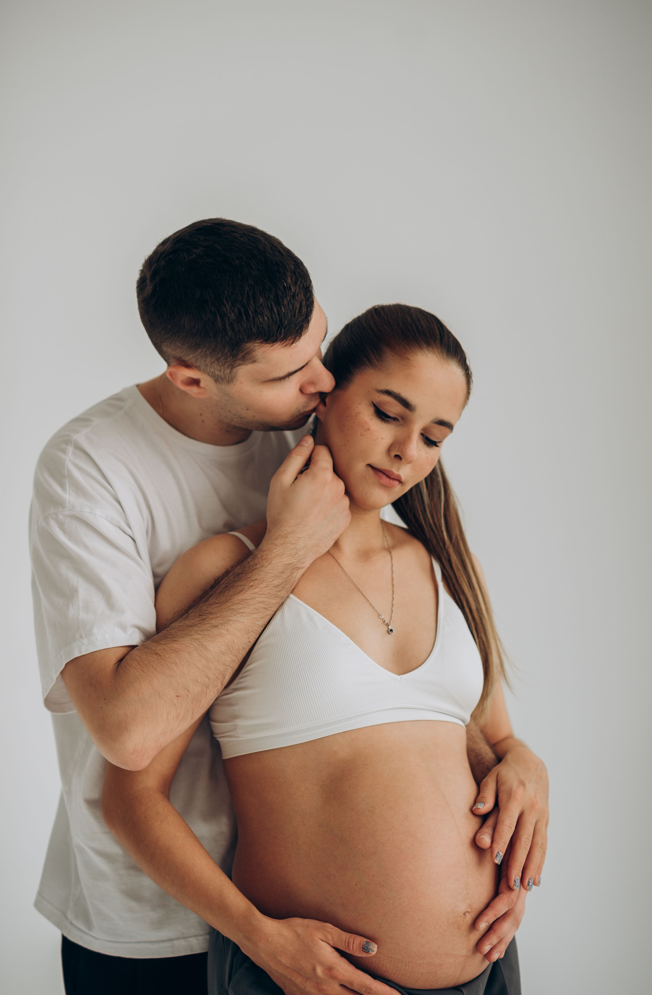 Фотосессия беременности в студии. Семейный фотограф в Домодедово и Москве Елена Пичугина