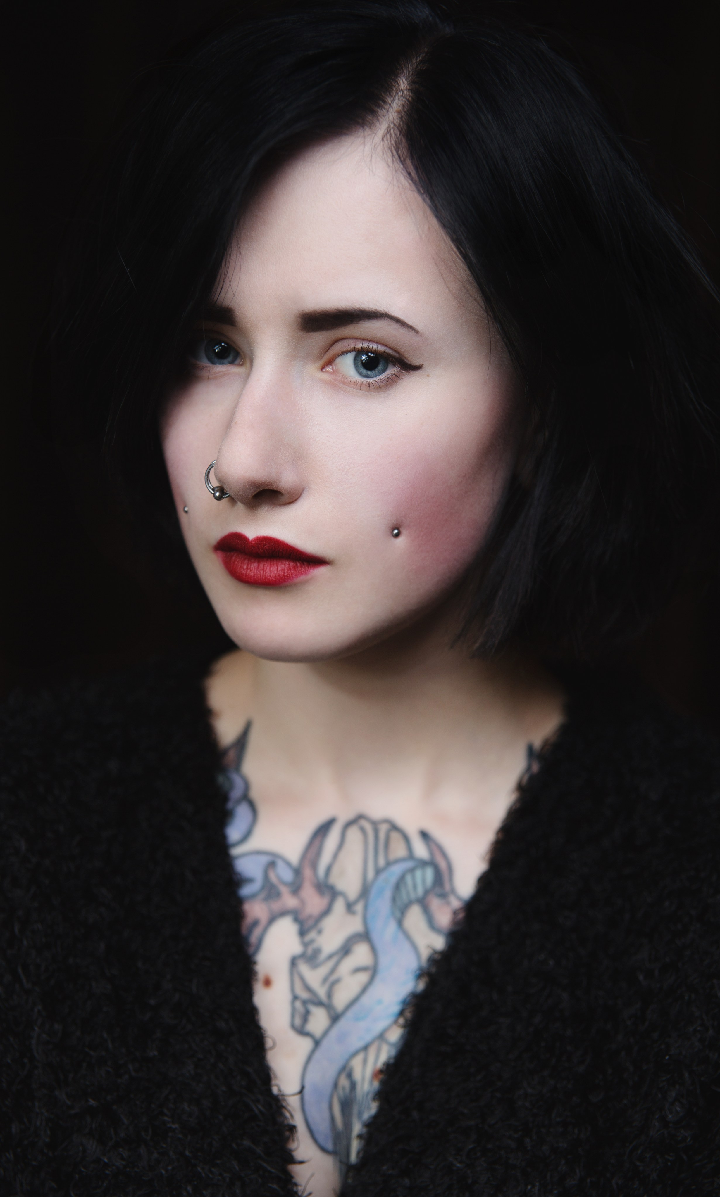 WOMEN. Neumann’s moon