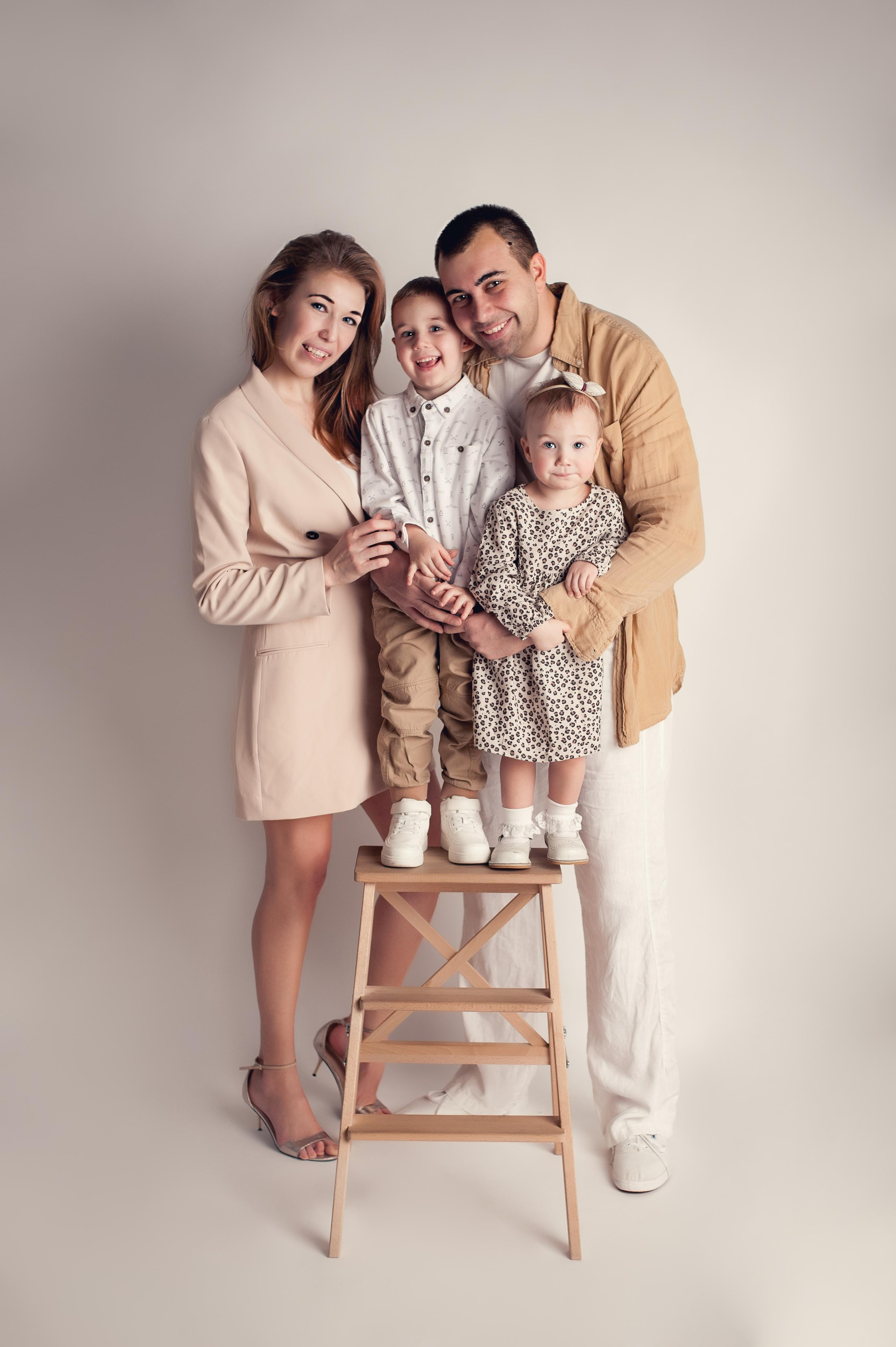 Семья. Фотограф новорождённых в Москве и Московской области