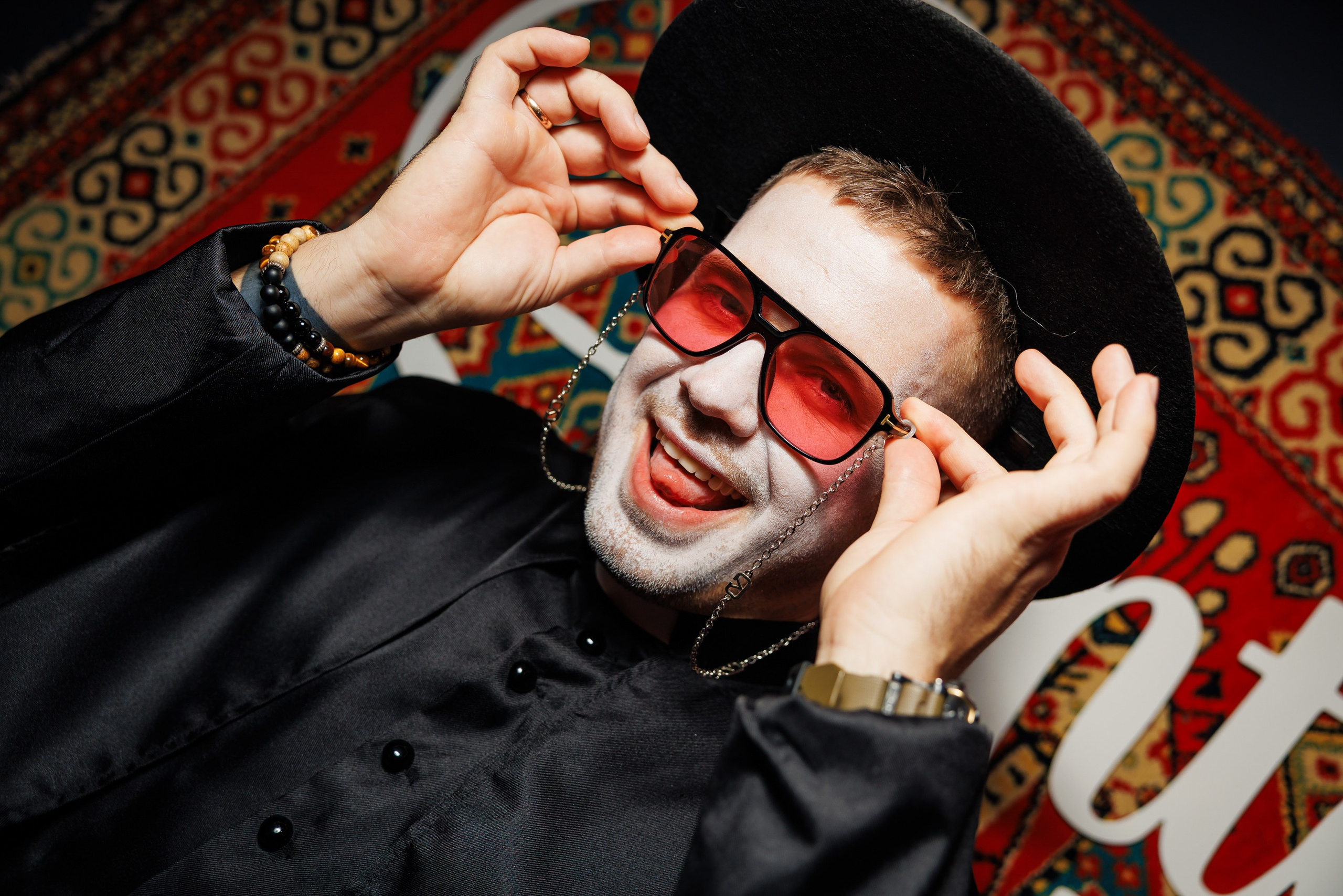 Клубный фотограф и nightlife-репортаж в Москве — Адам Черноуски. Событийный и портретный фотограф в Москве — Адам Черноуски