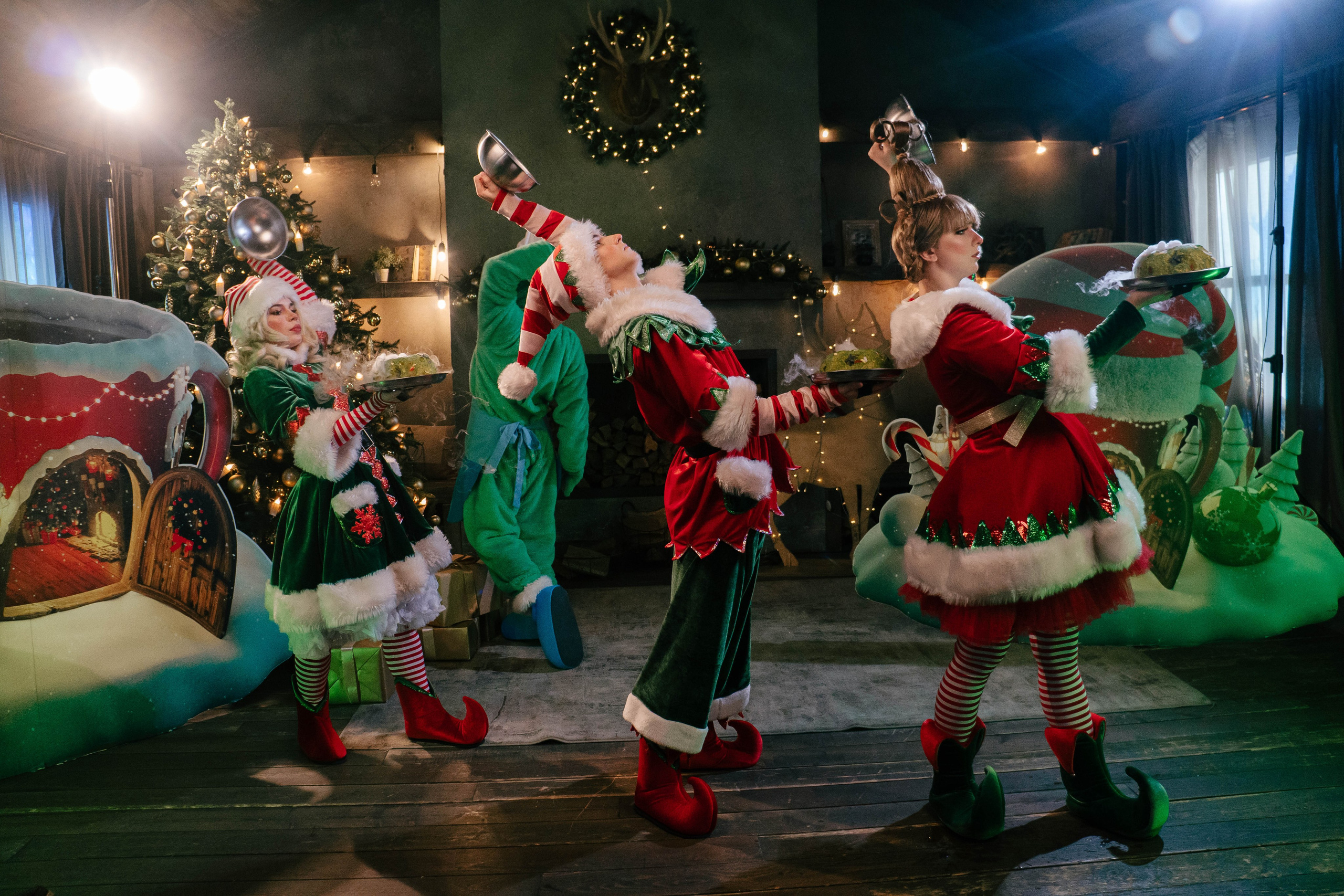 Гринч Circus Zone. Фотограф / видеограф в Москве и Сочи Sofia Riversong