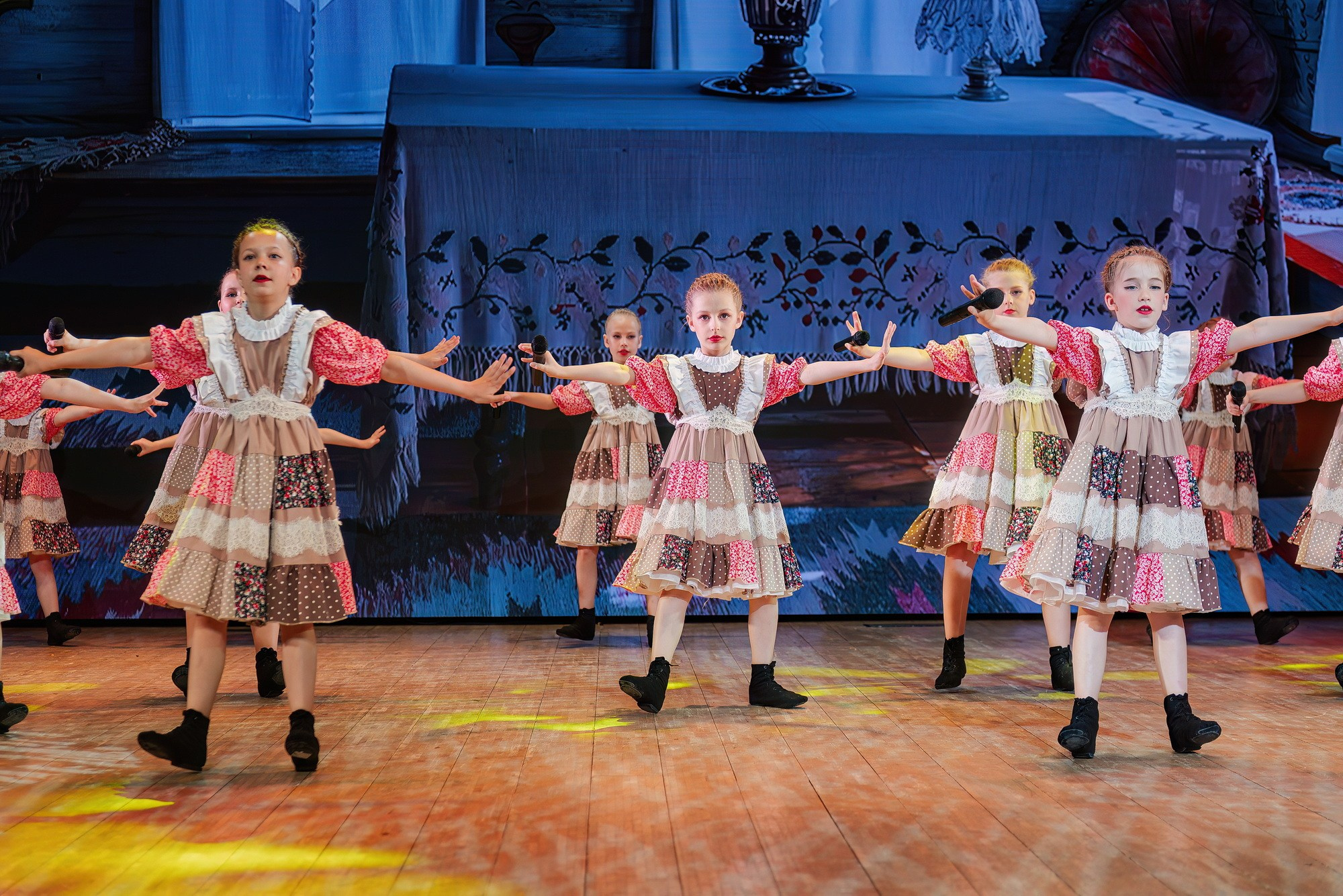 Отчетный концерт Образцового коллектива Алтая театра эстрадной песни «Созвездие». Свадебный и репортажный фотограф Никита Сницарев в Барнауле